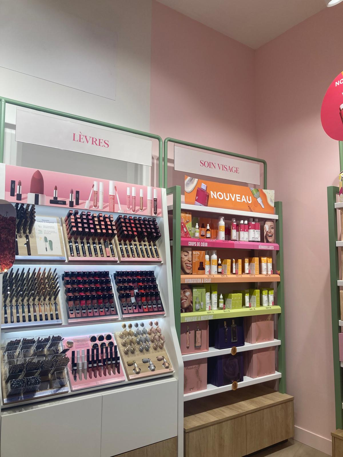 Foto 5 di Adopt Parfums