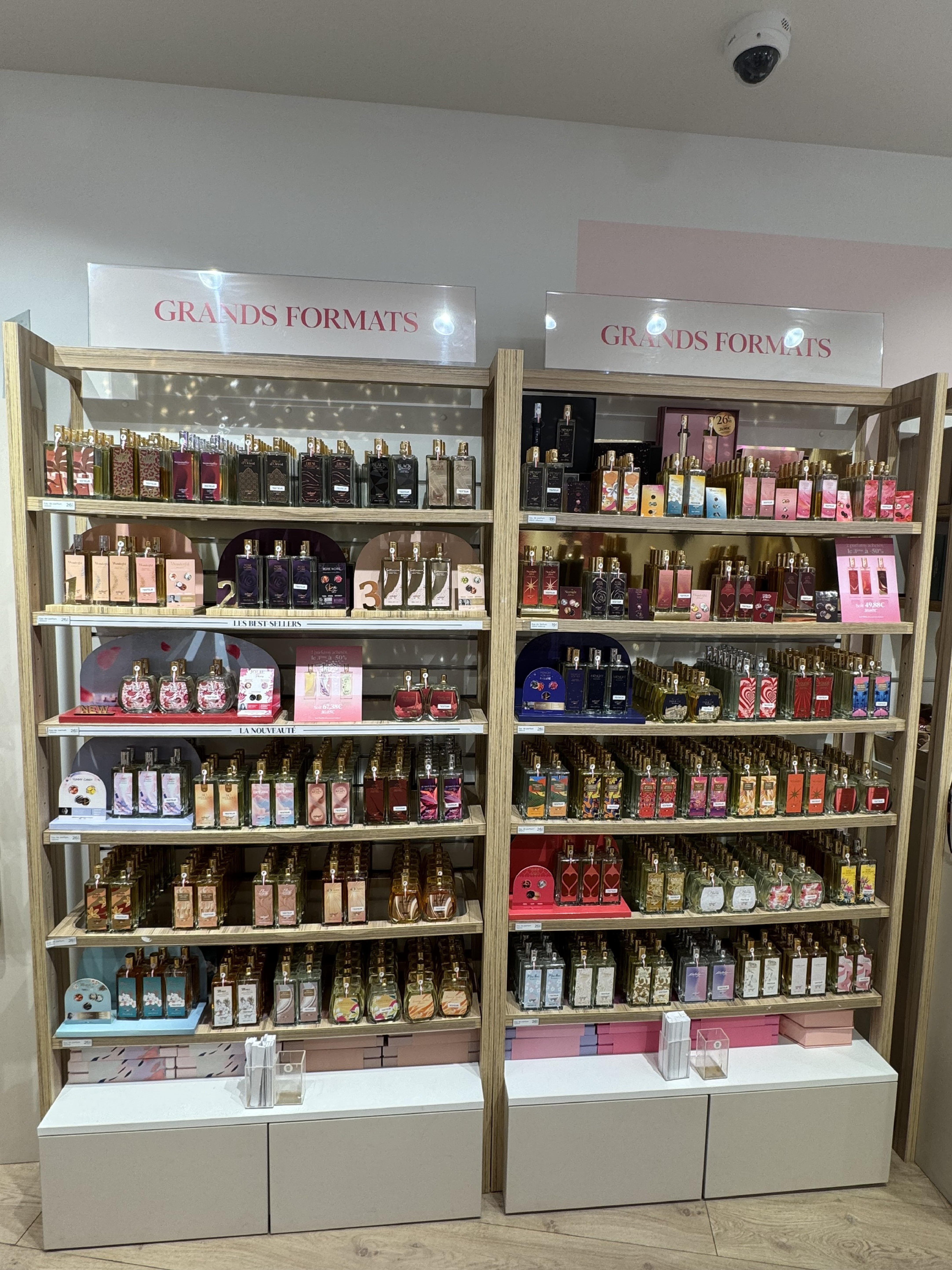 Foto 11 di Adopt Parfums