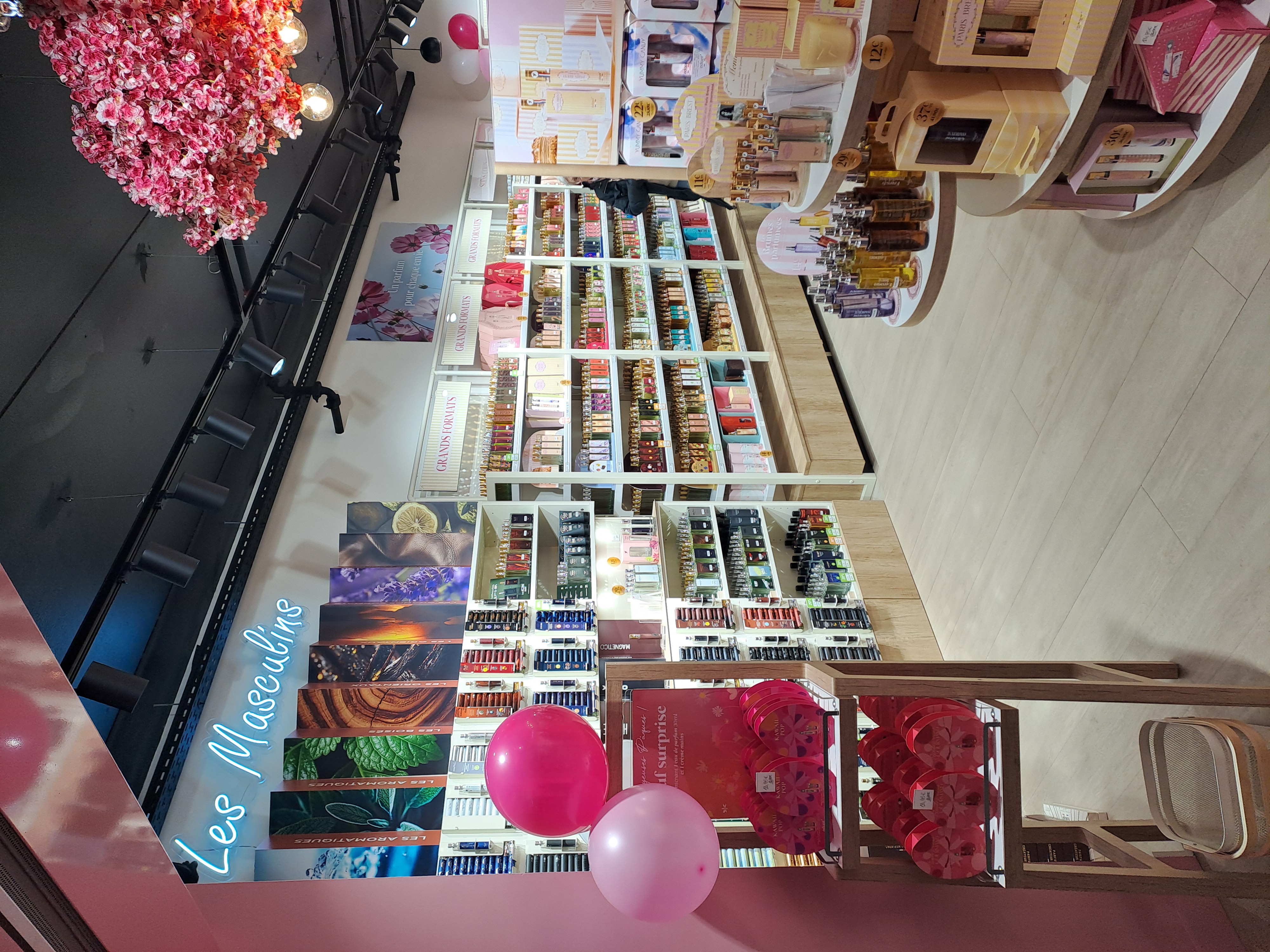 Foto 4 di Adopt Parfums