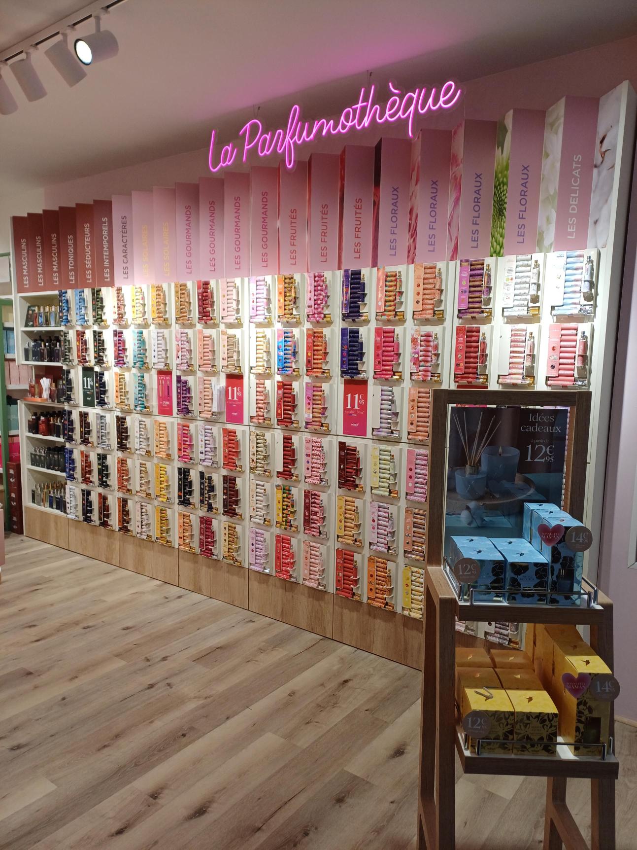 Foto 5 di Adopt Parfums
