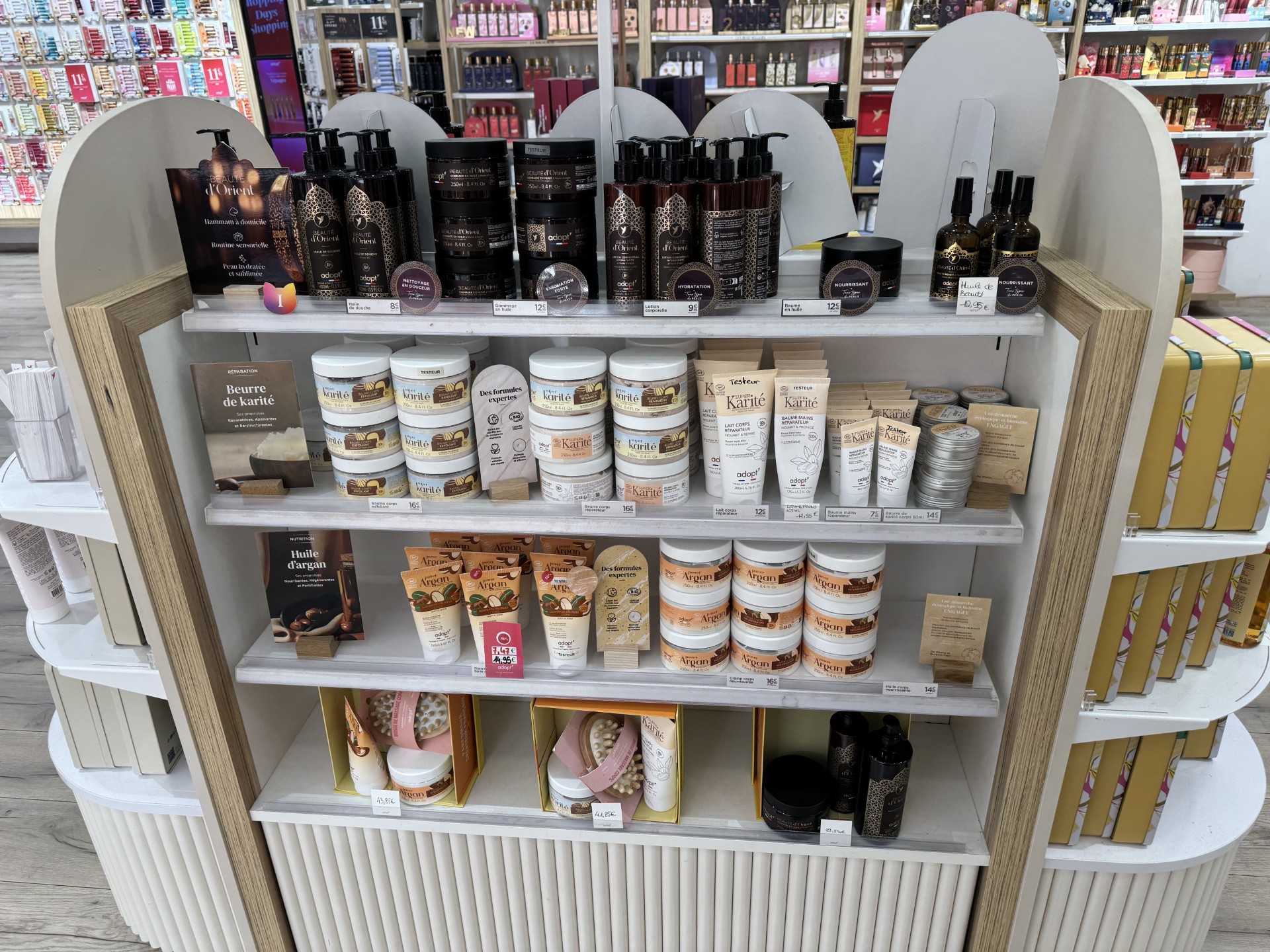 Foto 13 di Adopt Parfums
