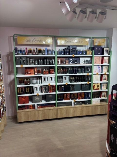 Foto 6 di Adopt Parfums