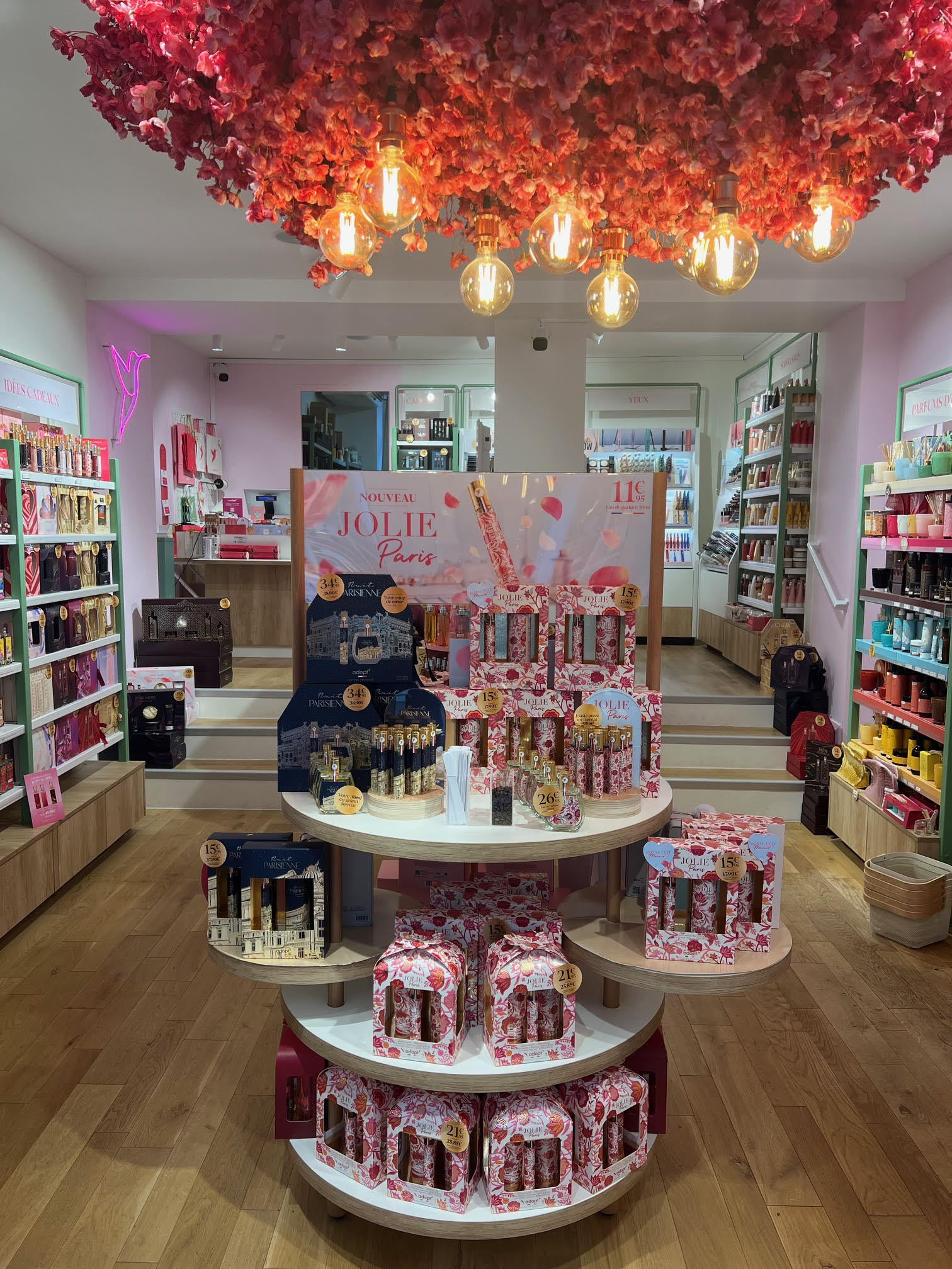 Foto 4 di Adopt Parfums