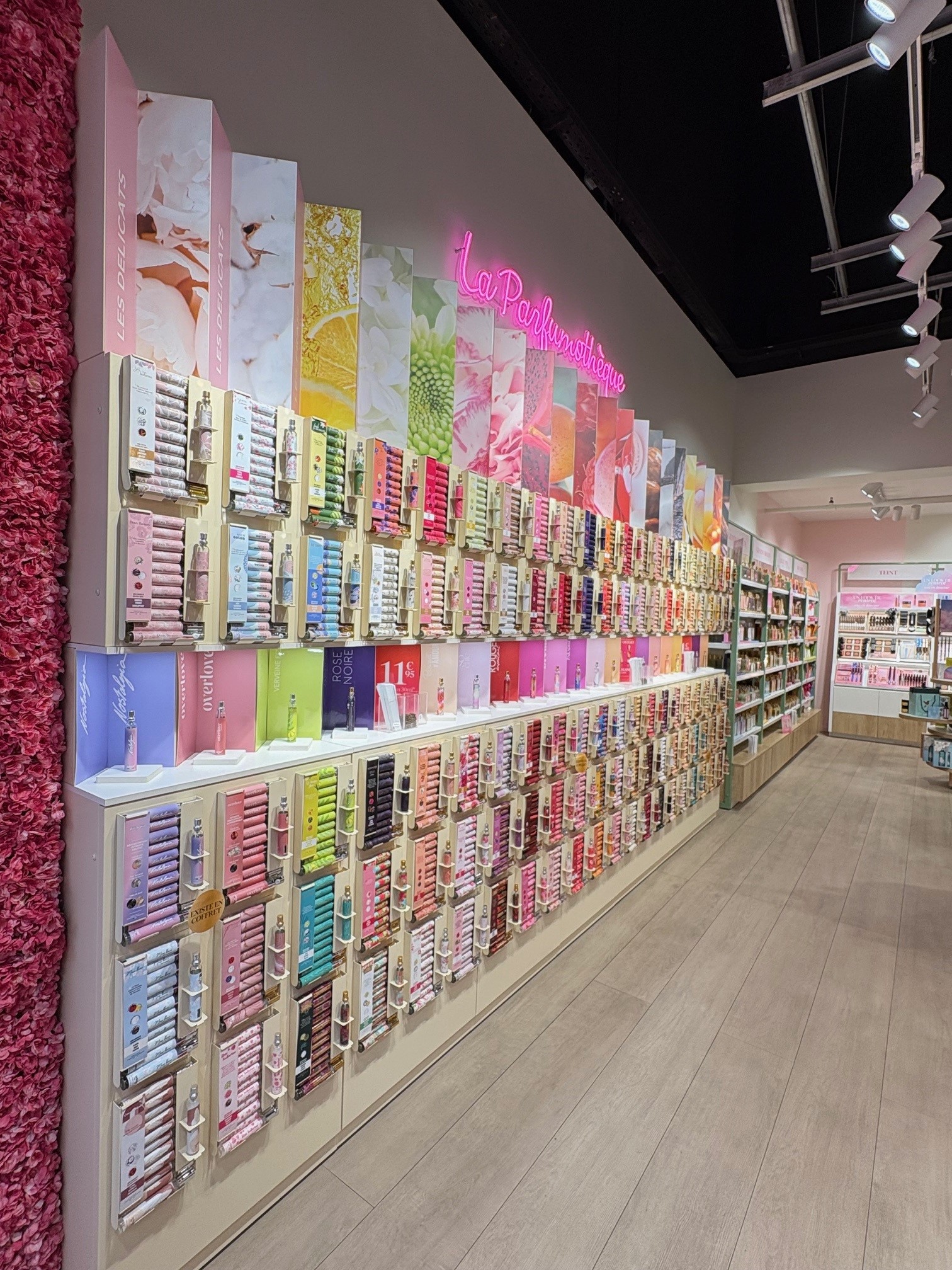Foto 10 di Adopt Parfums