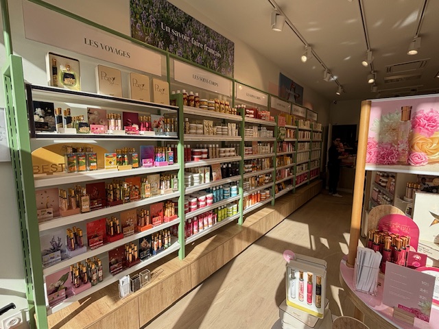 Foto 5 di Adopt Parfums