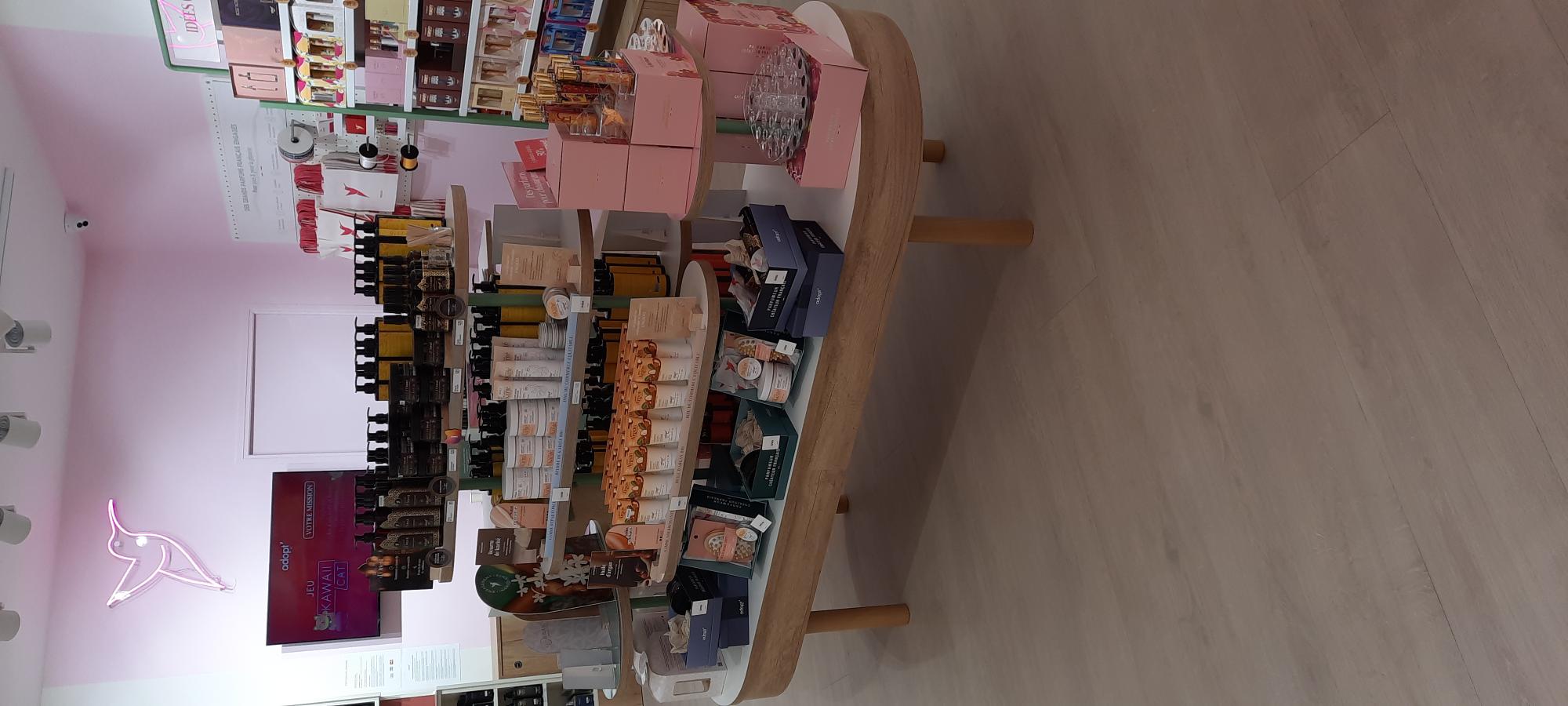Foto 12 di Adopt Parfums