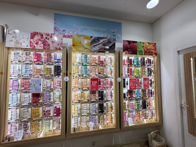 Foto 12 di Adopt Parfums