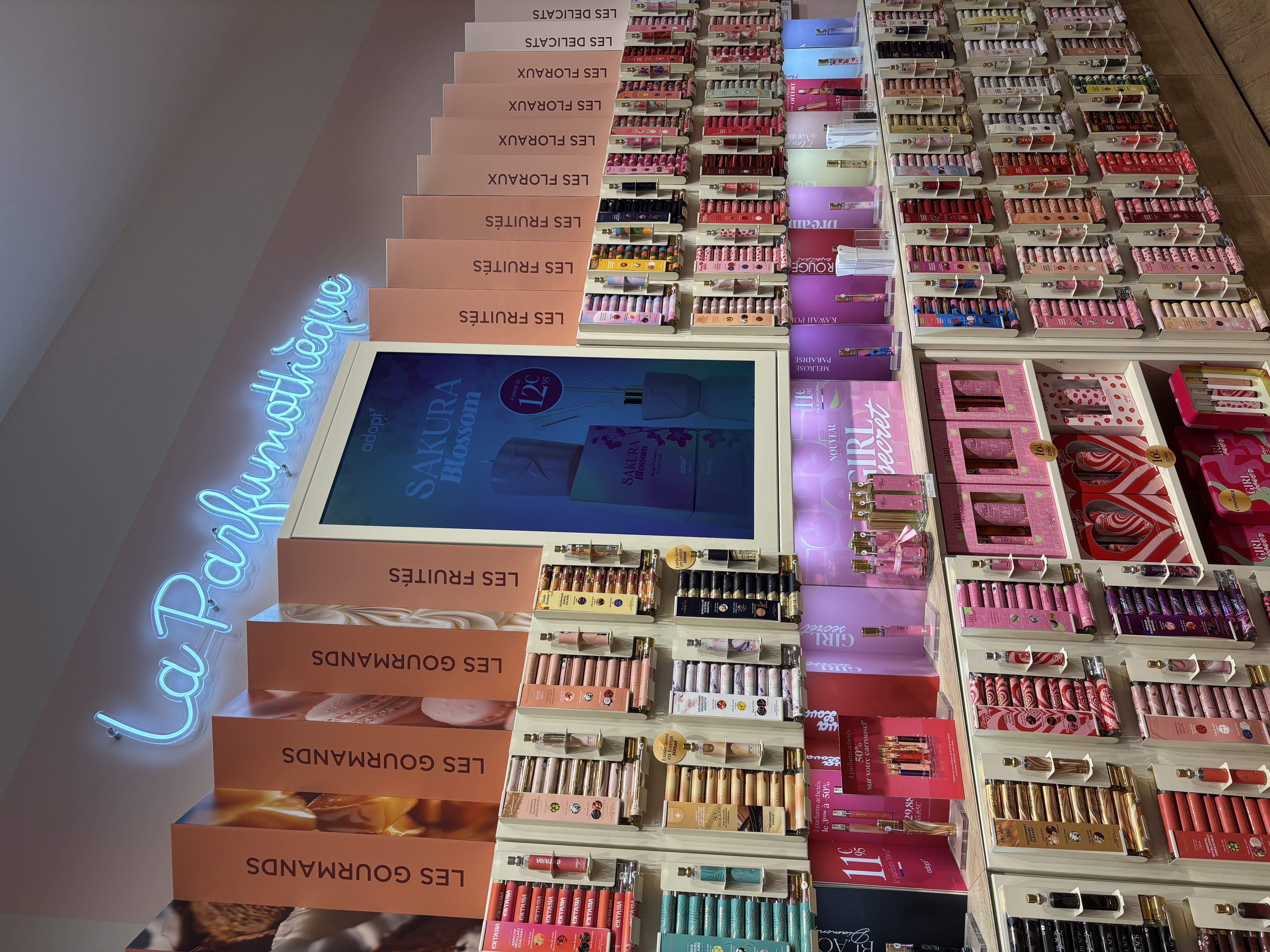 Foto 5 di Adopt Parfums