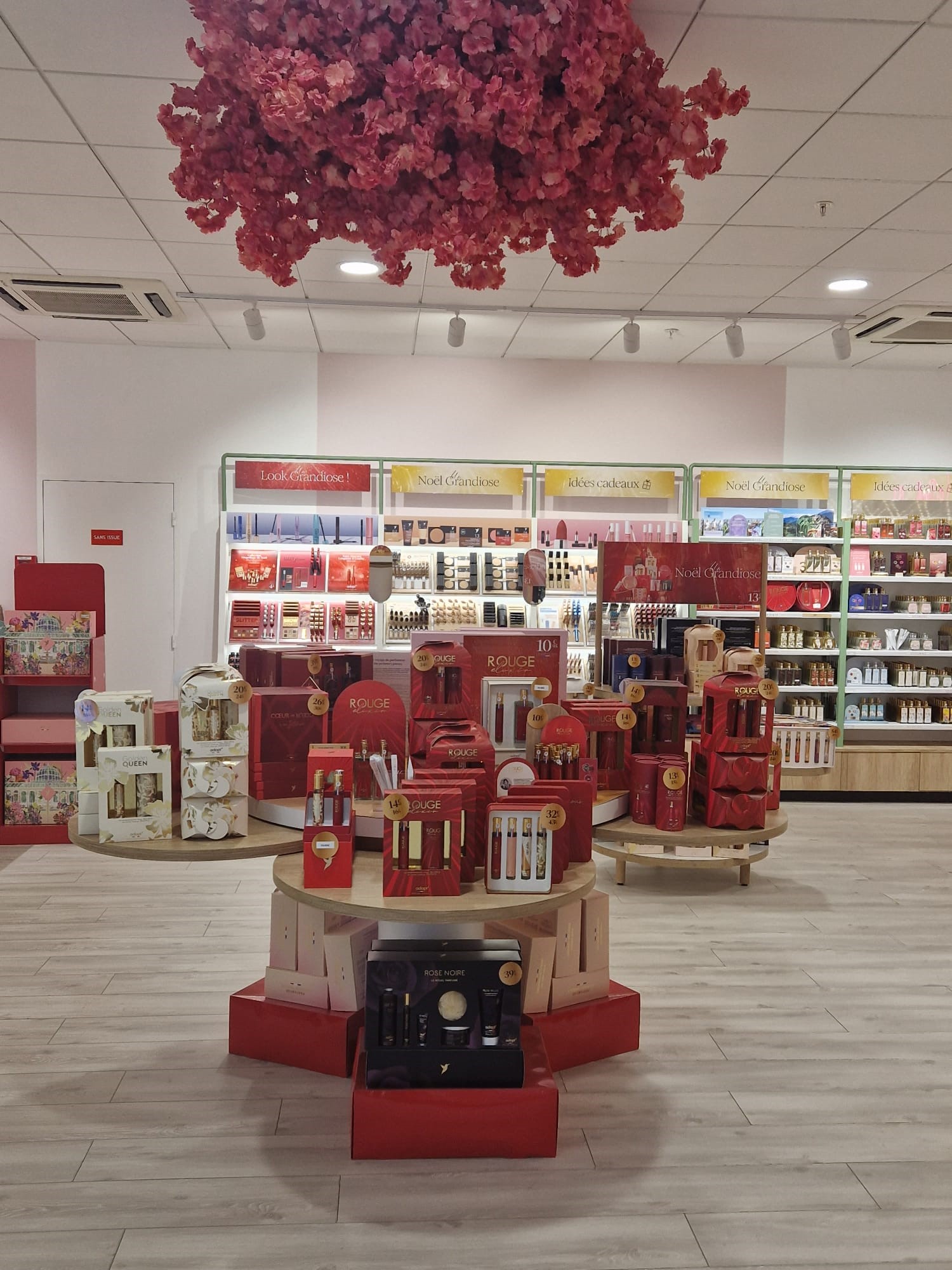 Foto 5 di Adopt Parfums