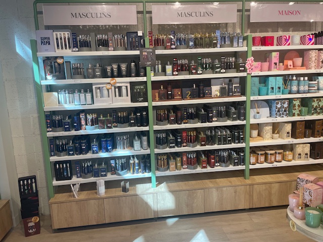 Foto 4 di Adopt Parfums
