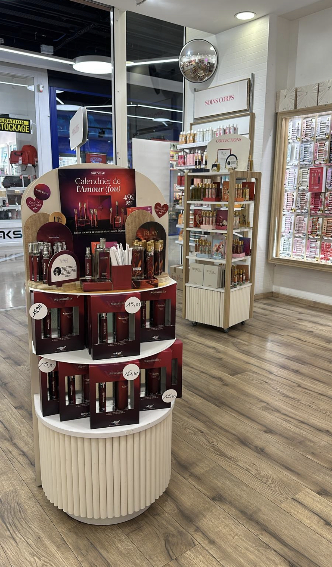 Foto 4 di Adopt Parfums