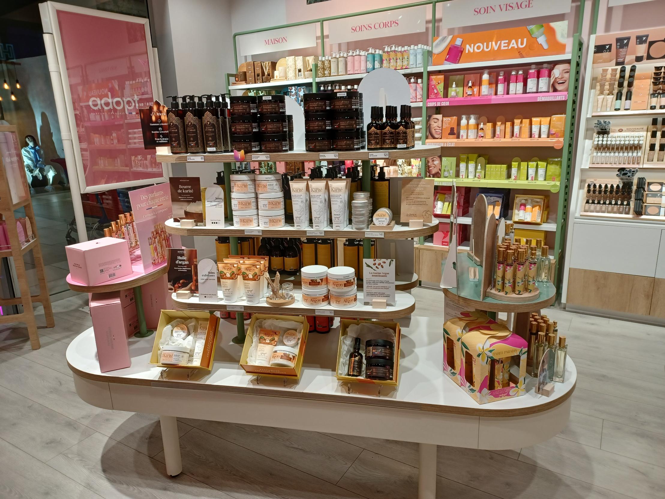 Foto 11 di Adopt Parfums