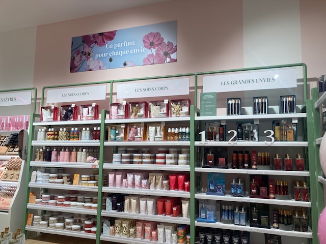Foto 4 di Adopt Parfums