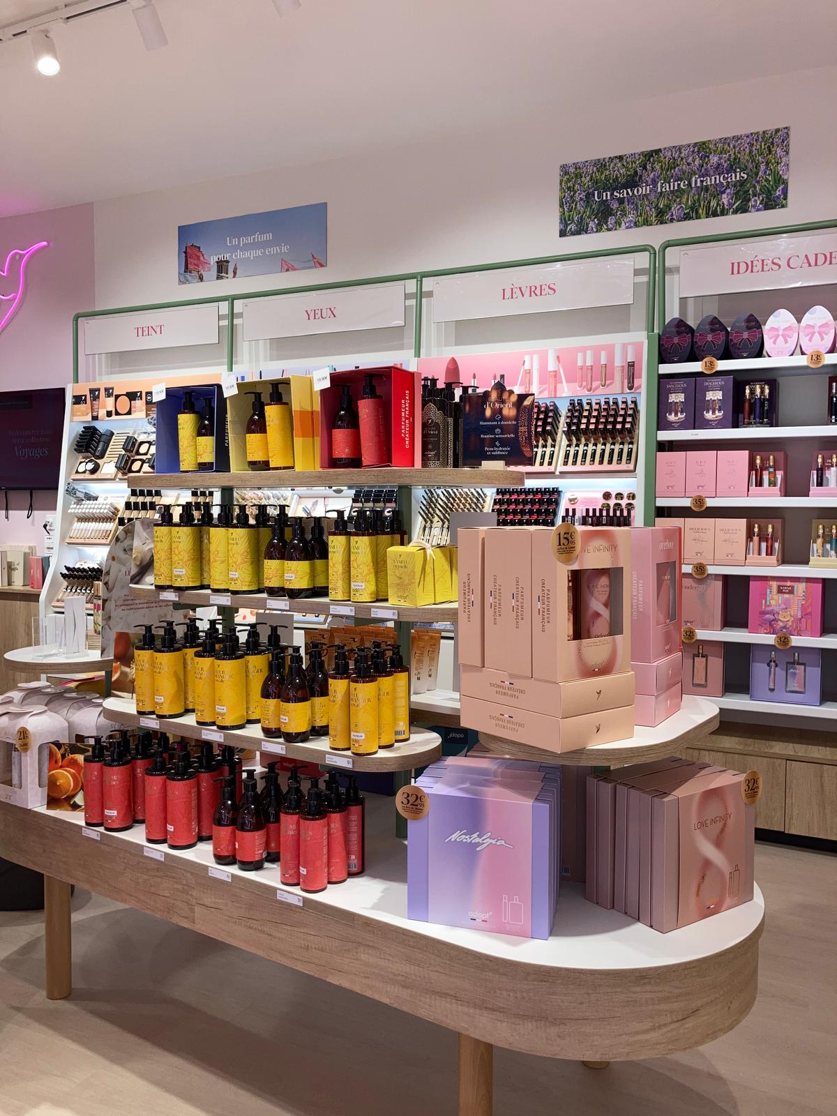 Foto 13 di Adopt Parfums