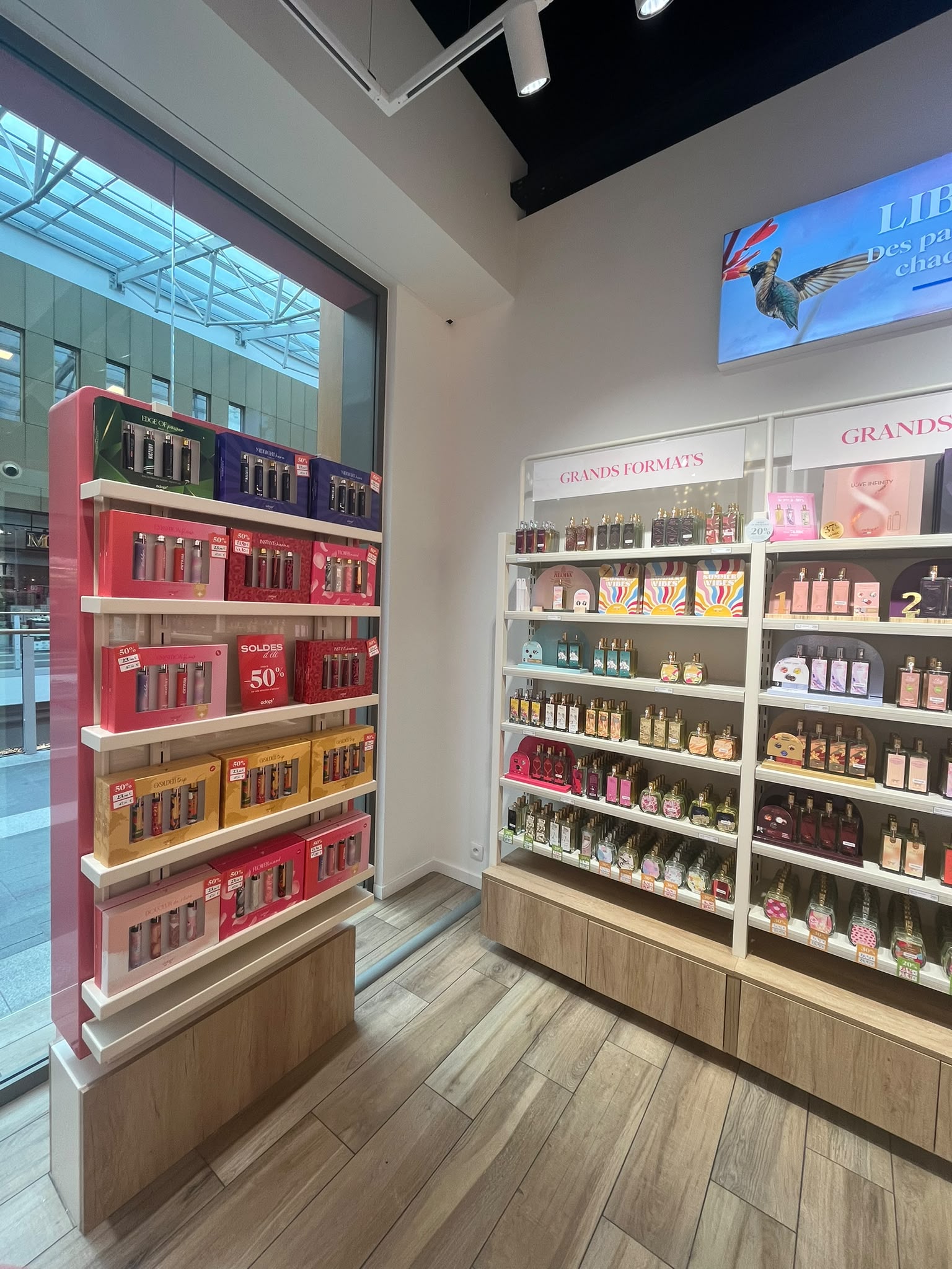 Foto 9 di Adopt Parfums