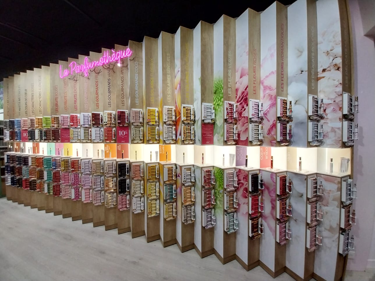 Foto 5 di Adopt Parfums
