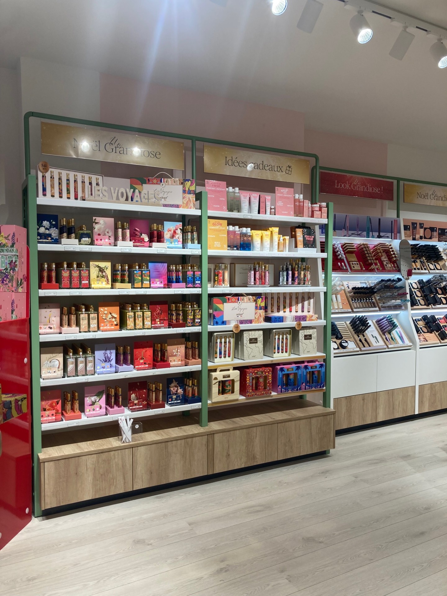 Foto 10 di Adopt Parfums