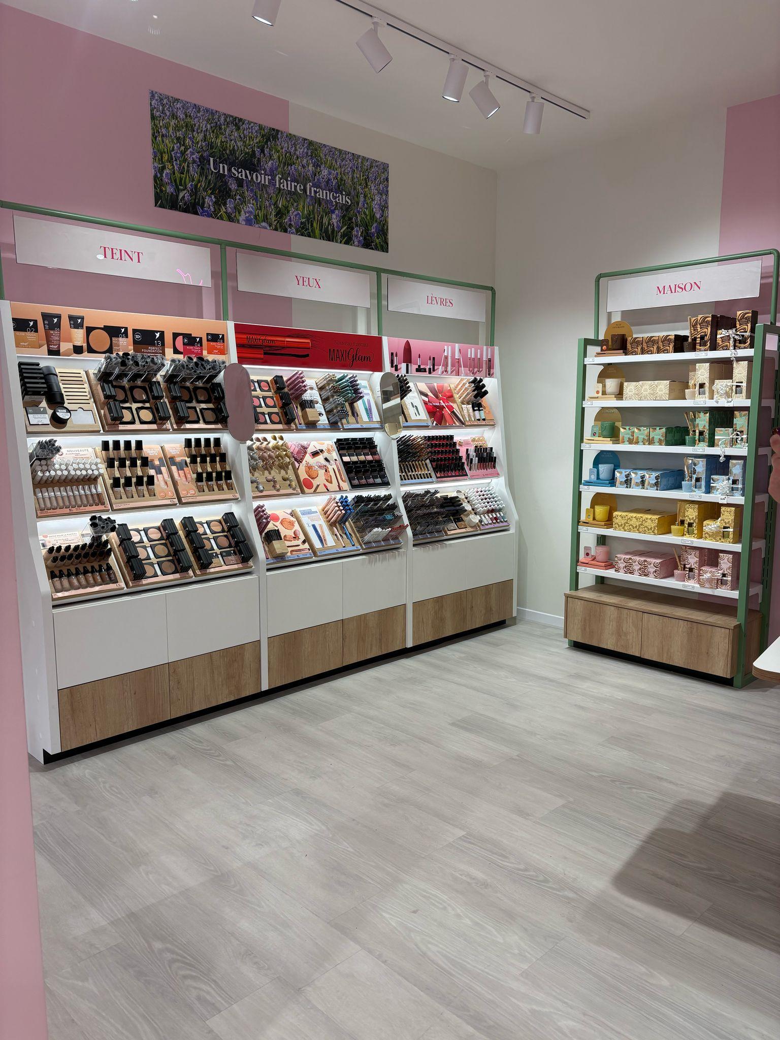 Foto 6 di Adopt Parfums
