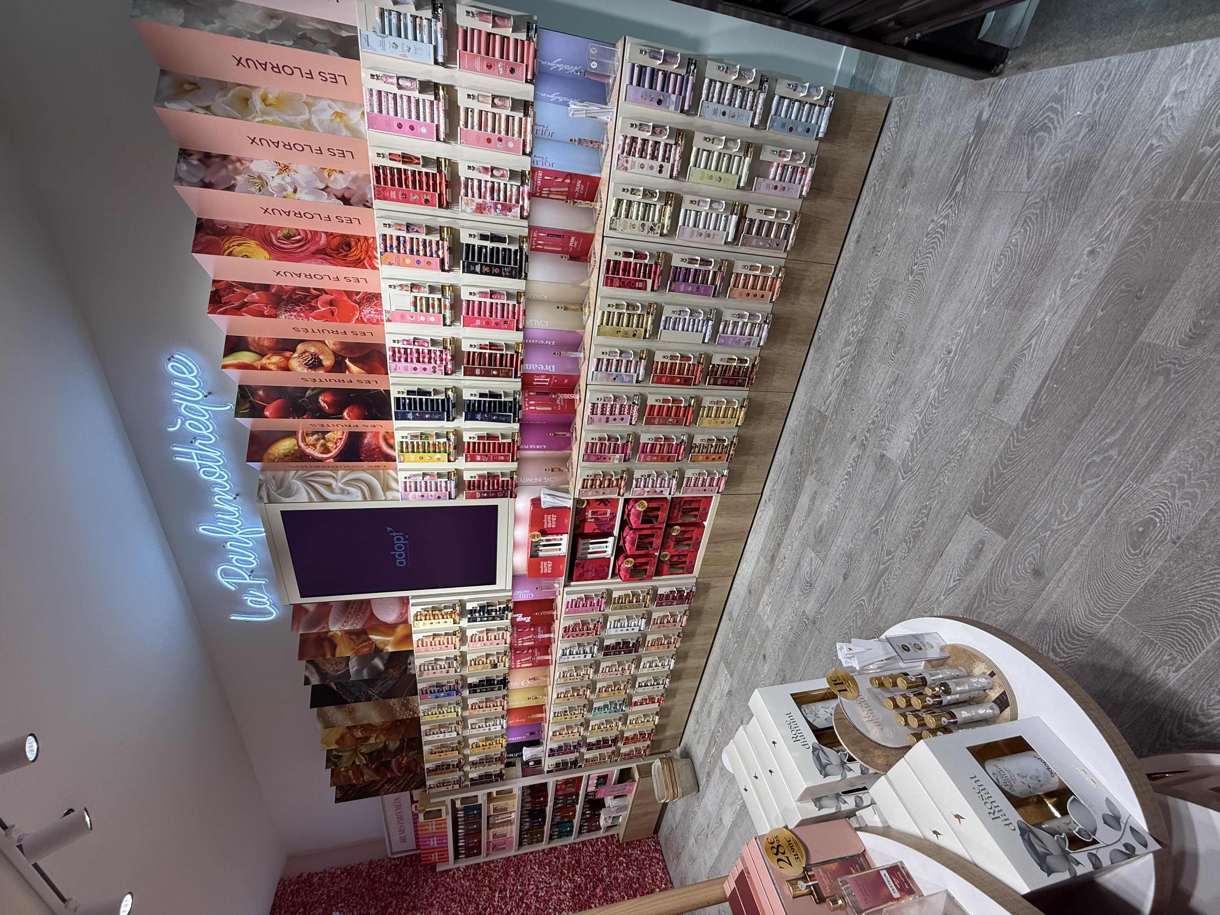 Foto 13 di Adopt Parfums