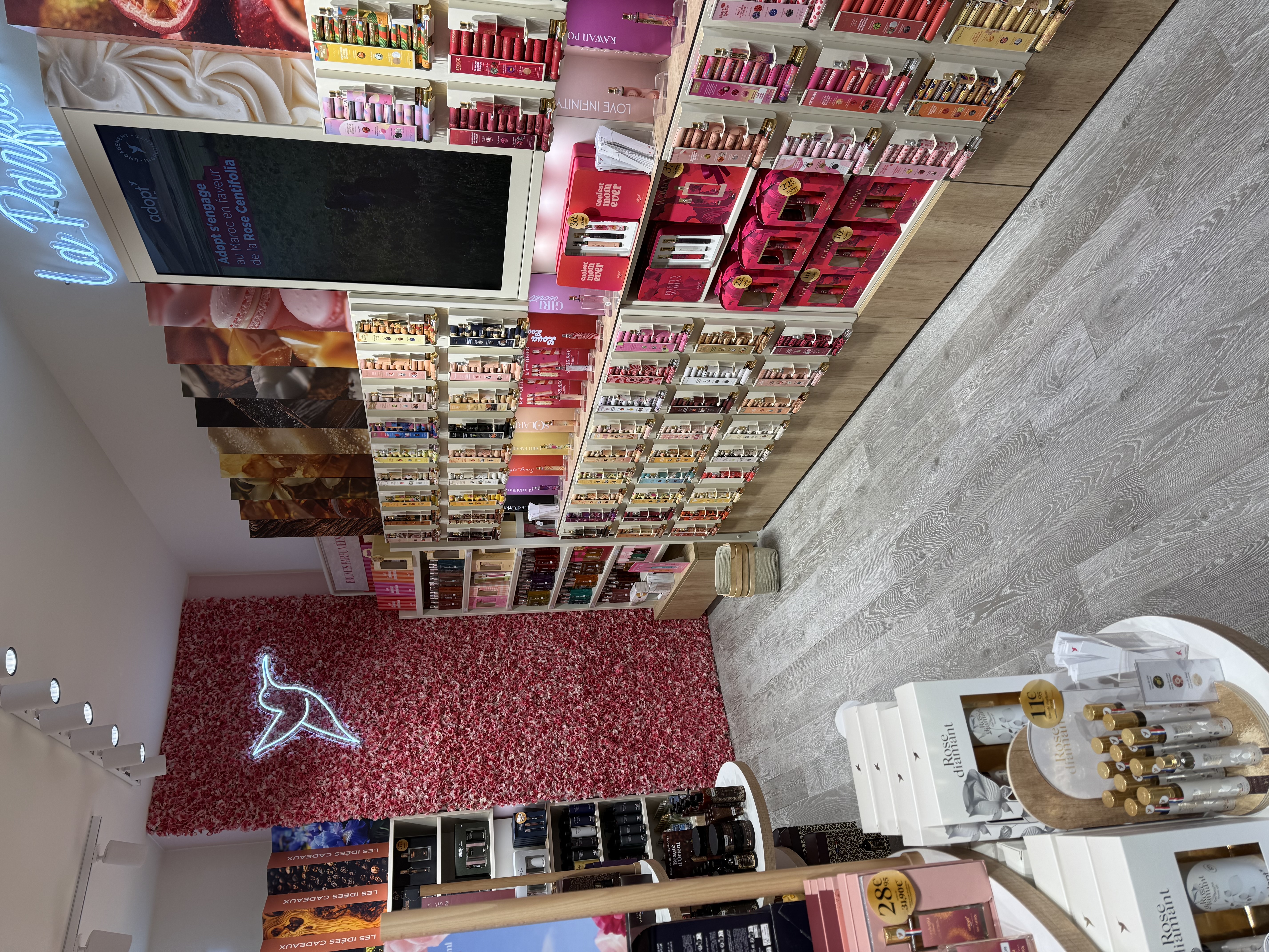 Foto 11 di Adopt Parfums