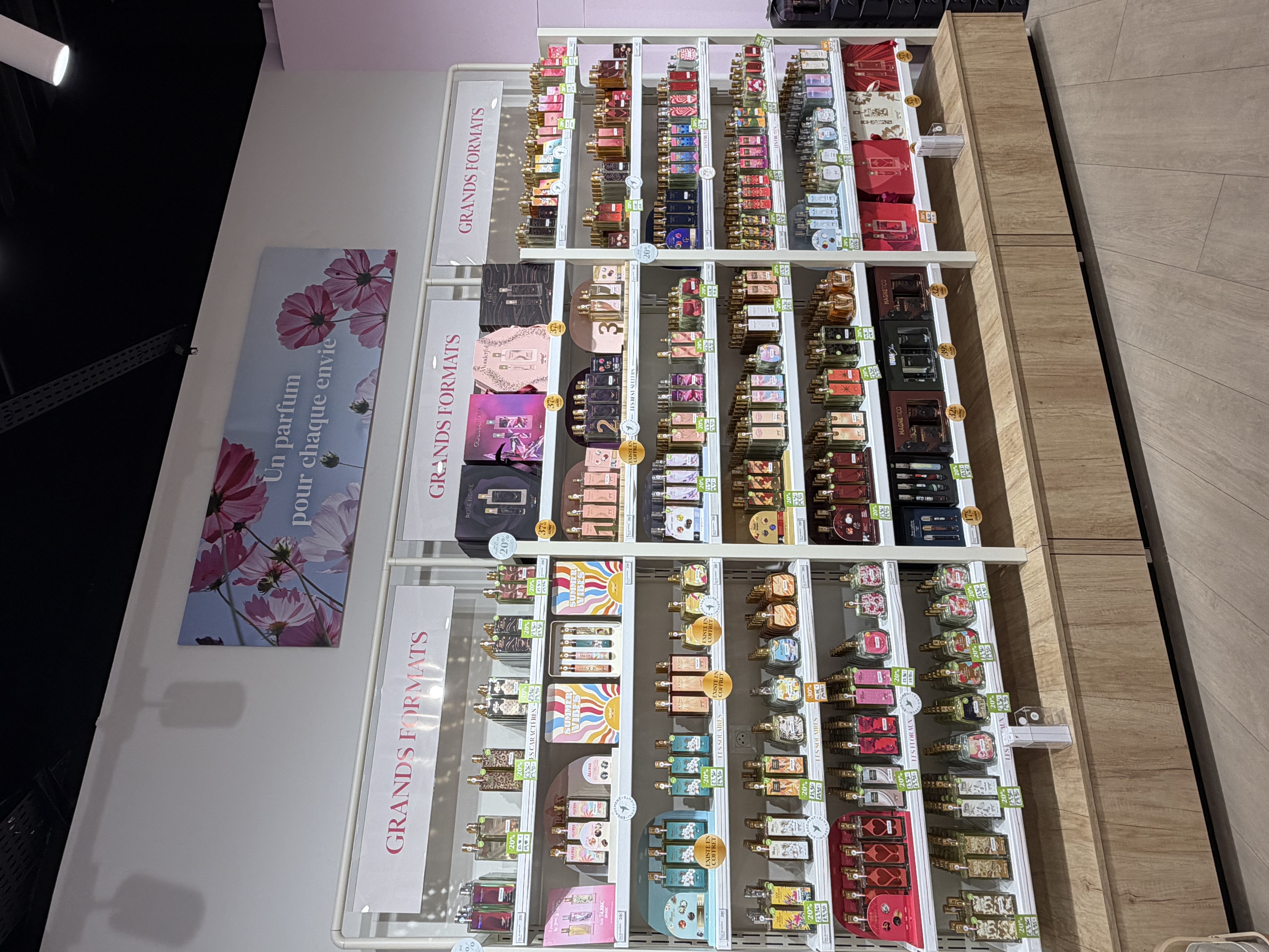 Foto 4 di Adopt Parfums