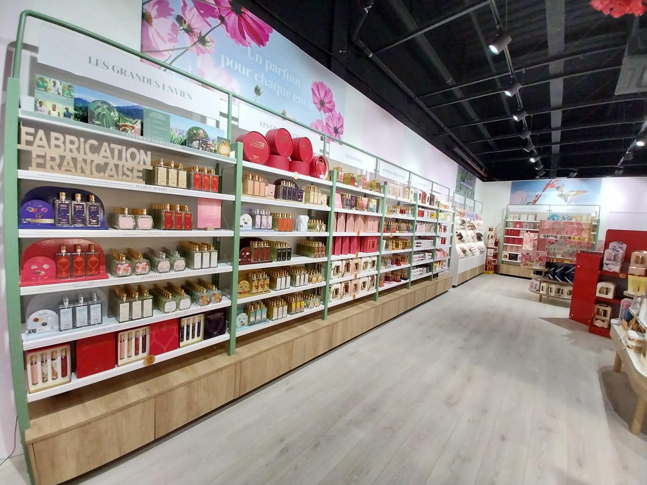 Foto 6 di Adopt Parfums
