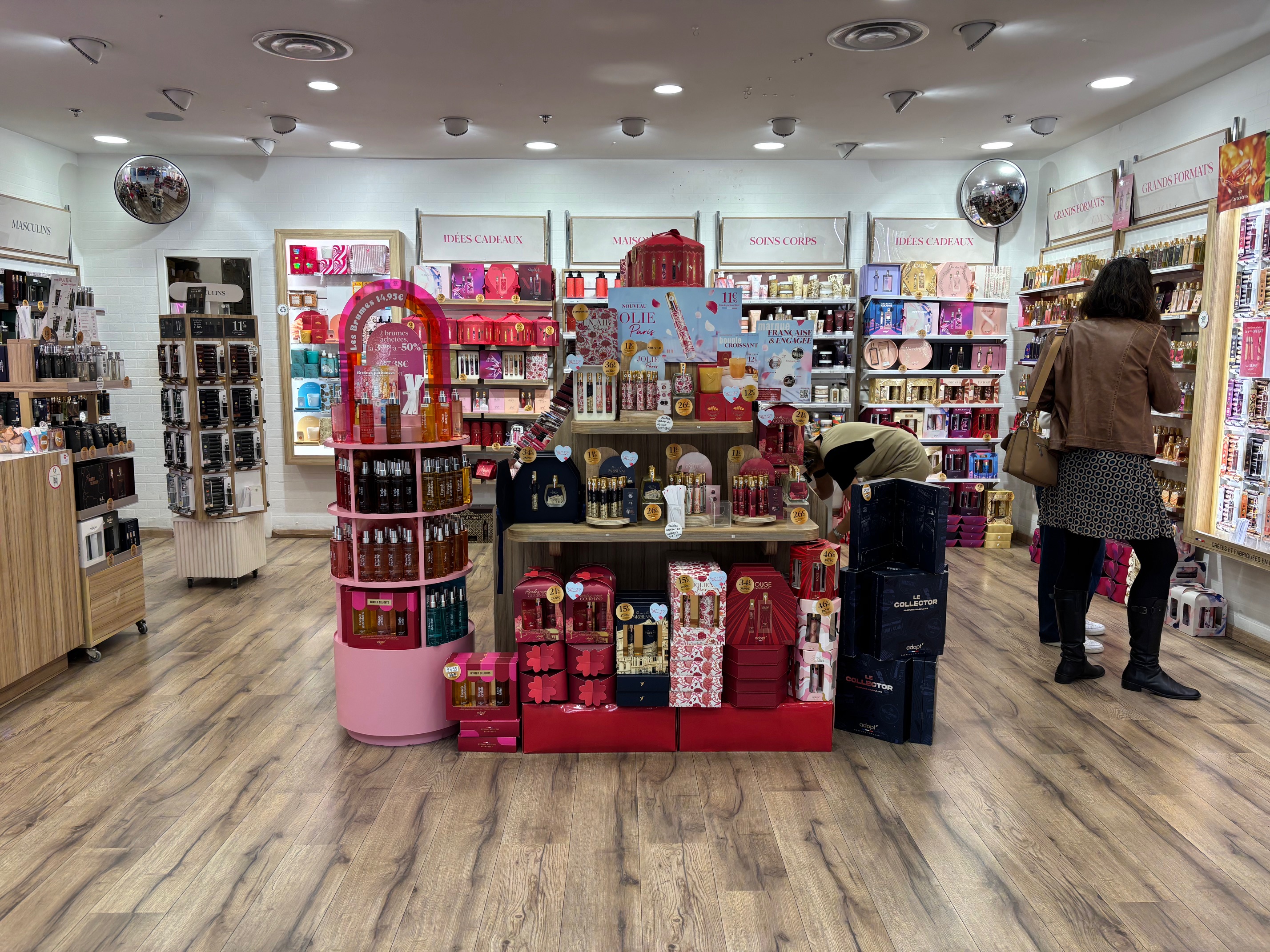 Foto 9 di Adopt Parfums