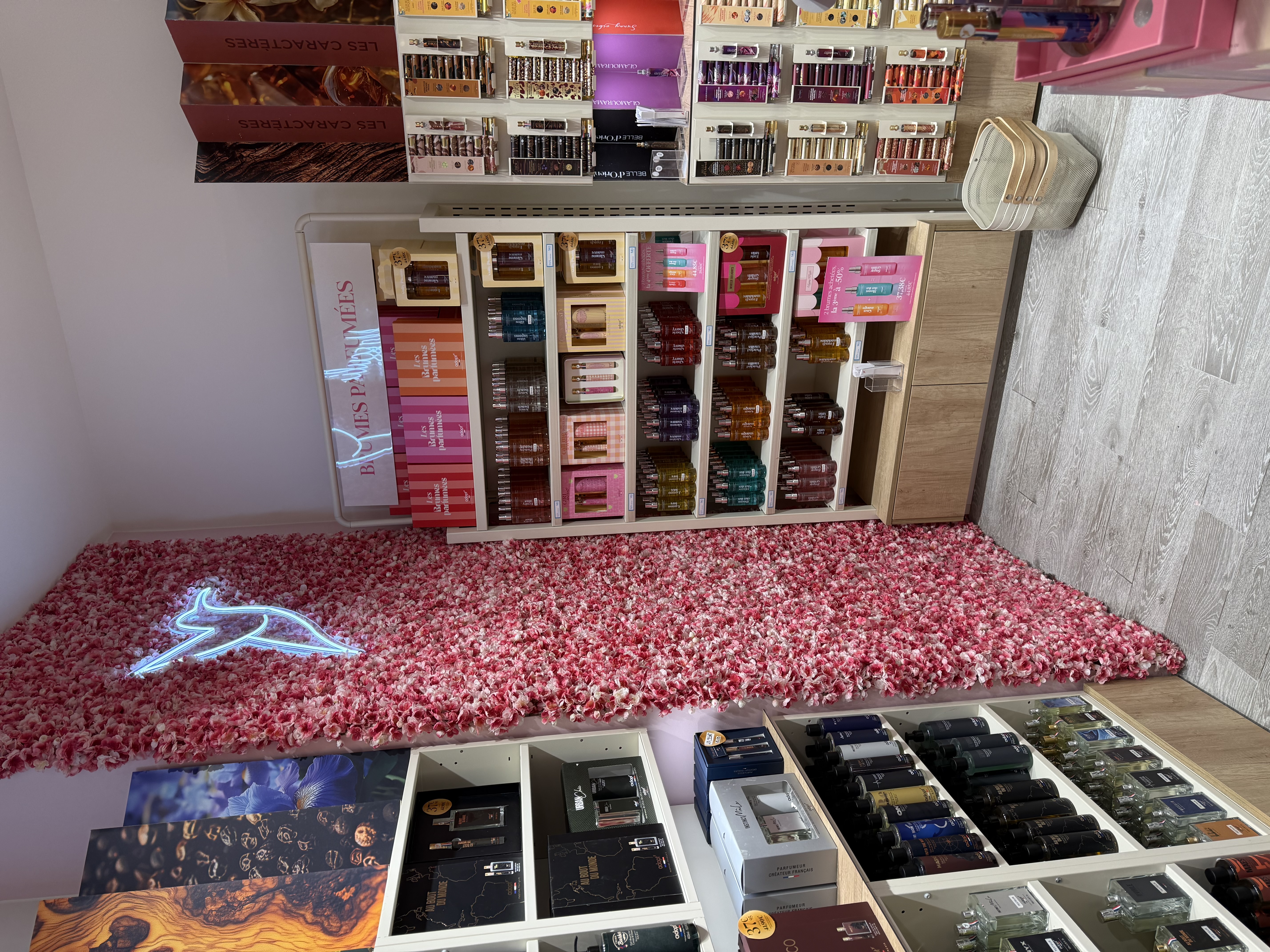 Foto 4 di Adopt Parfums