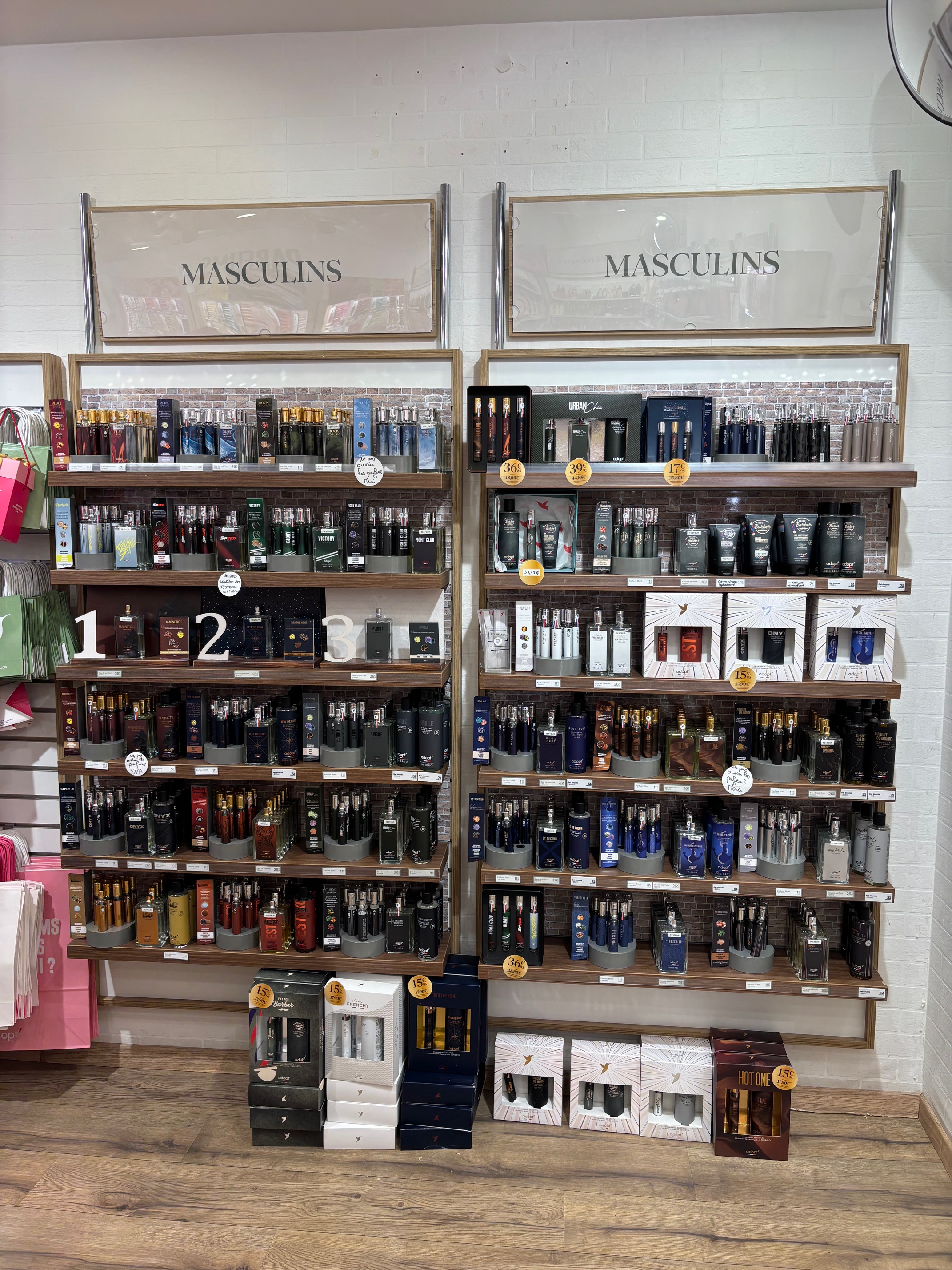 Foto 11 di Adopt Parfums