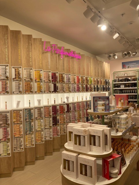 Foto 4 di Adopt Parfums
