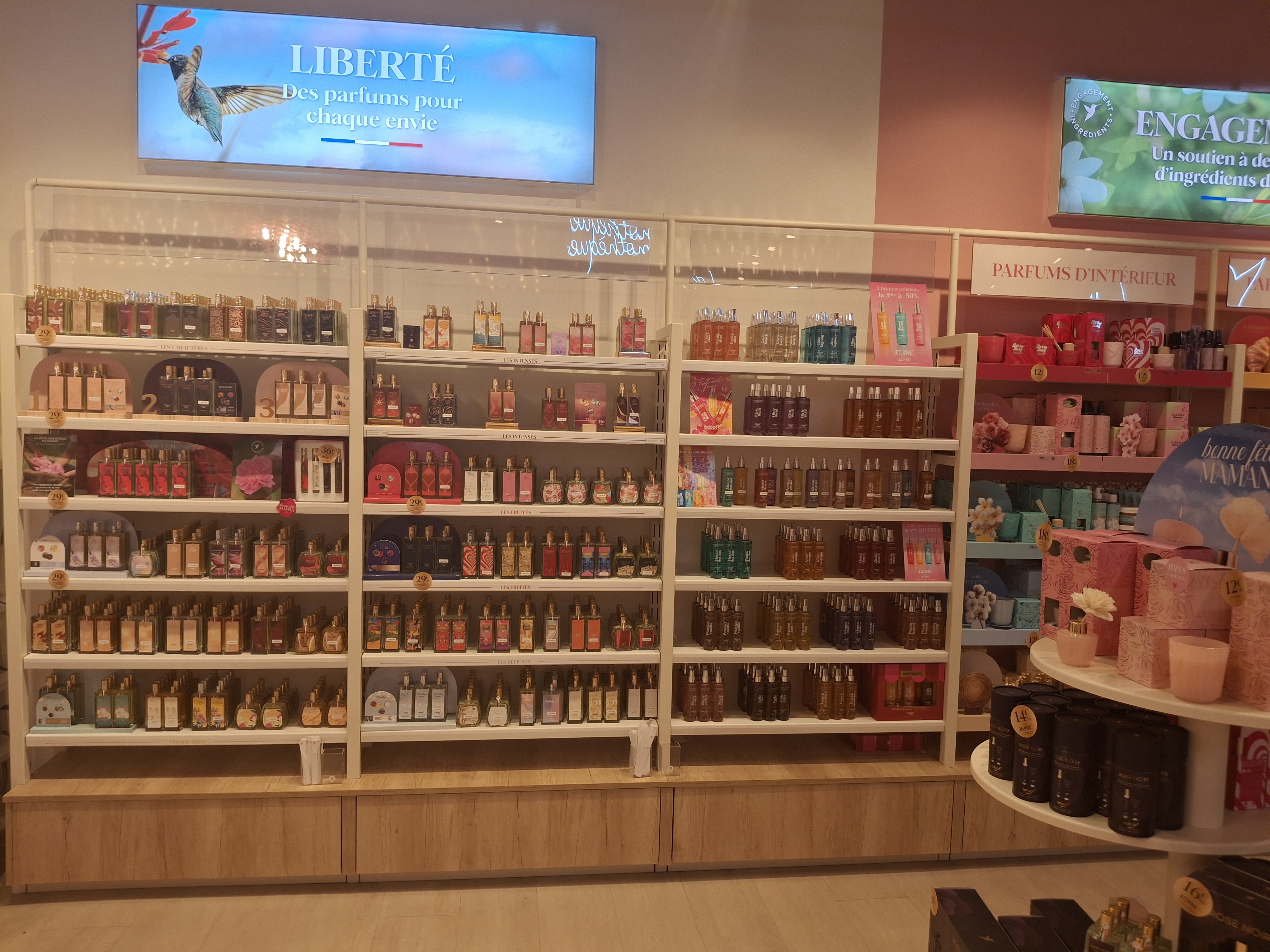 Foto 5 di Adopt Parfums