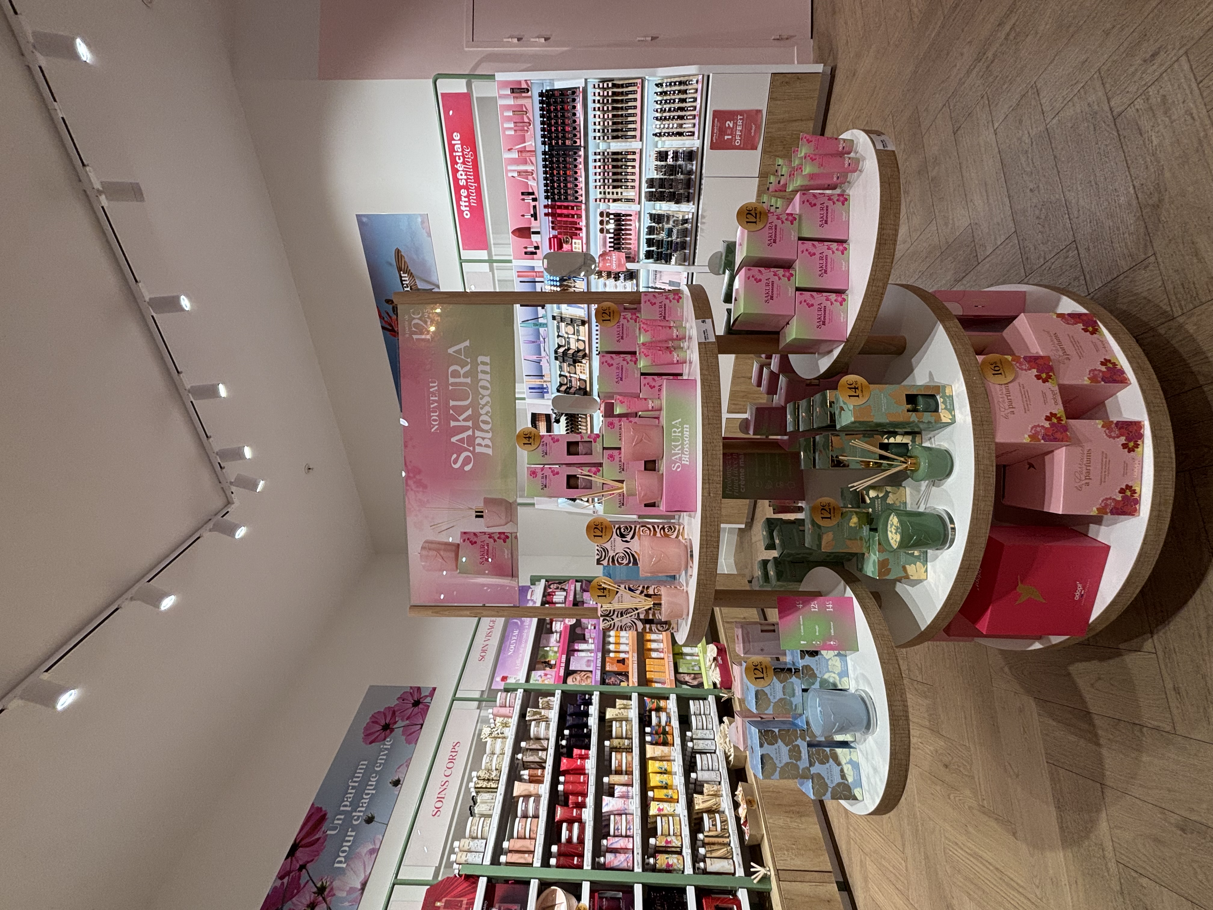 Foto 6 di Adopt Parfums