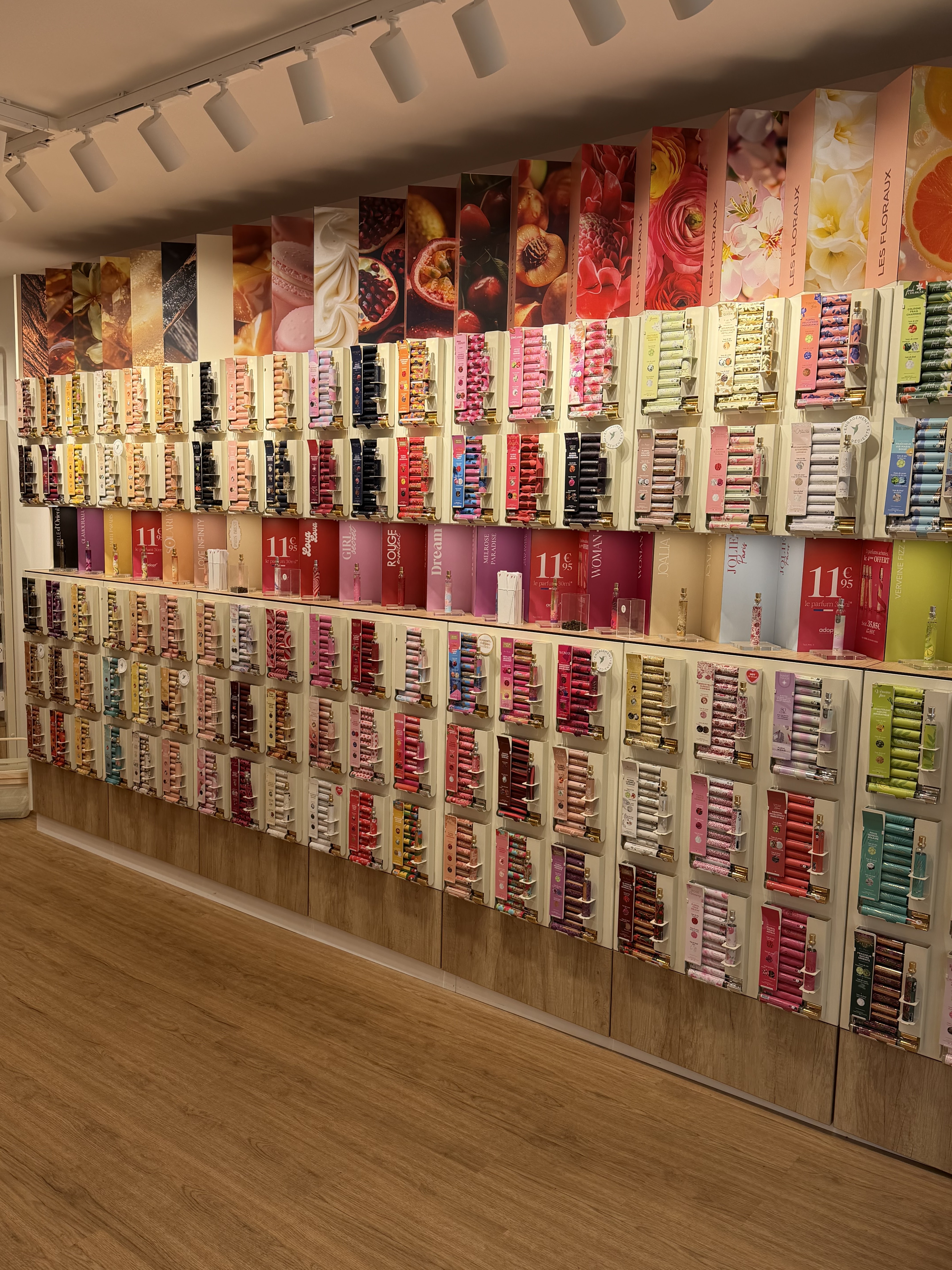 Foto 5 di Adopt Parfums