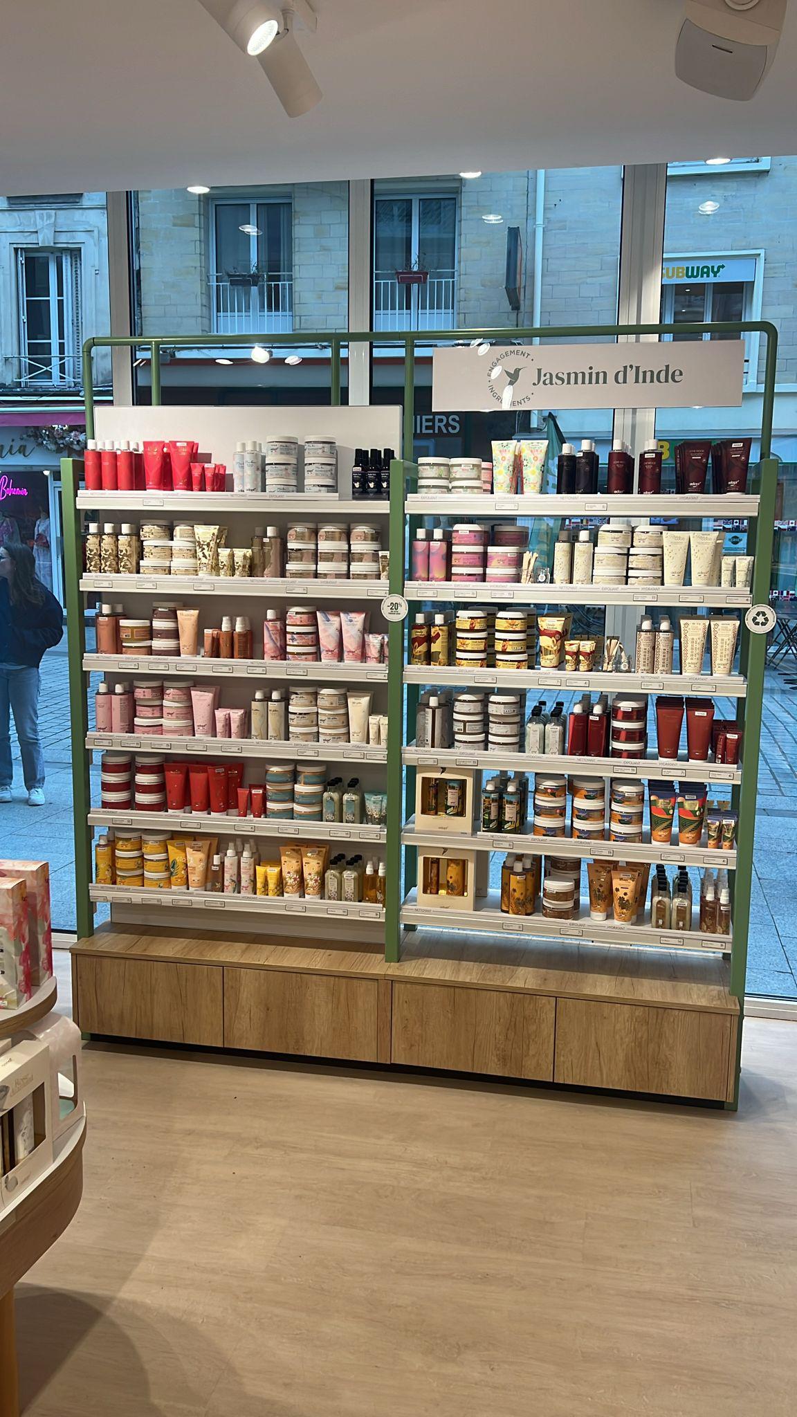 Foto 5 di Adopt Parfums