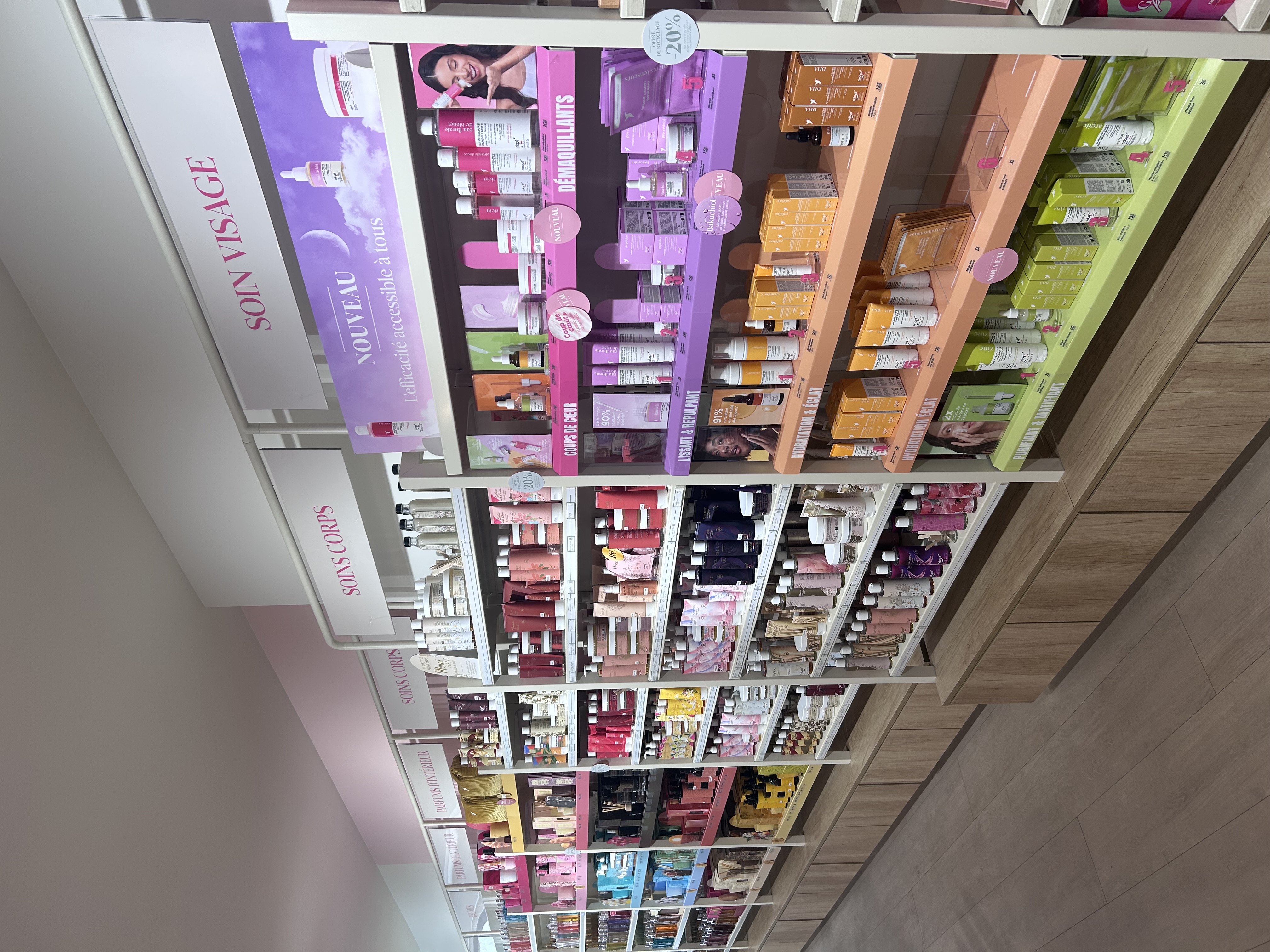 Foto 4 di Adopt Parfums