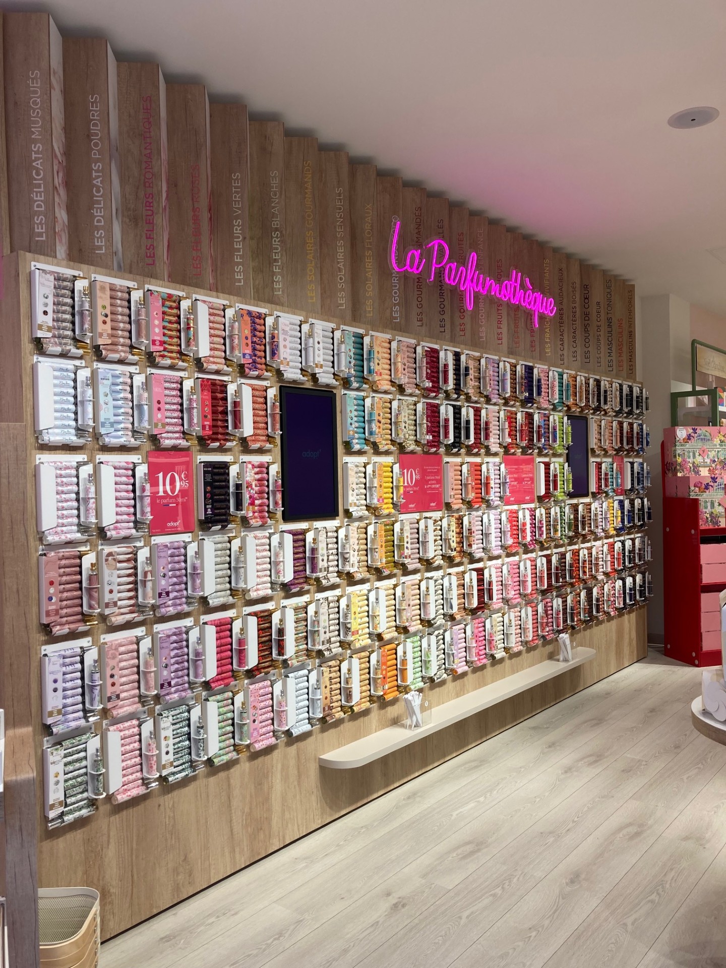 Foto 5 di Adopt Parfums