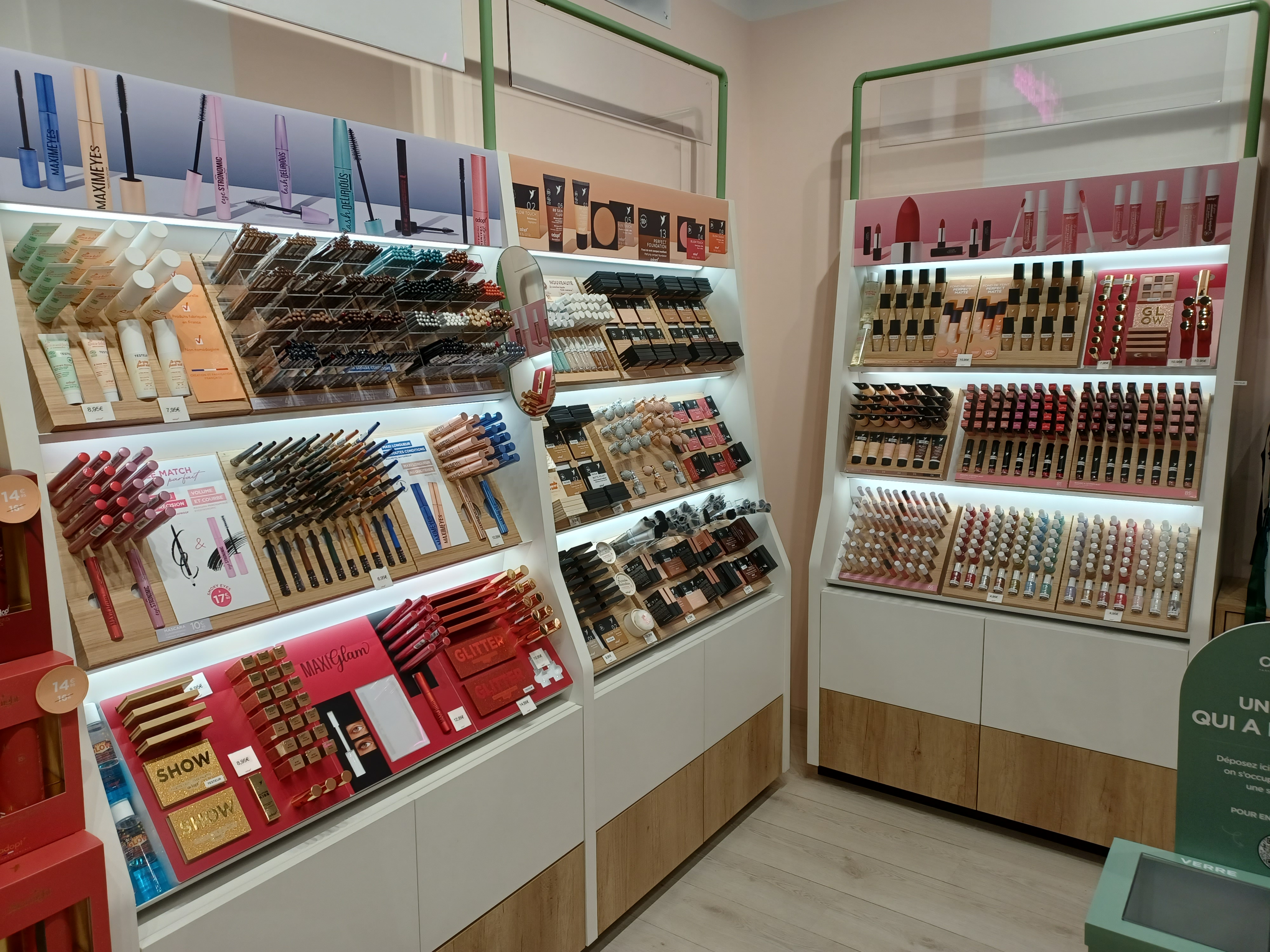 Foto 12 di Adopt Parfums