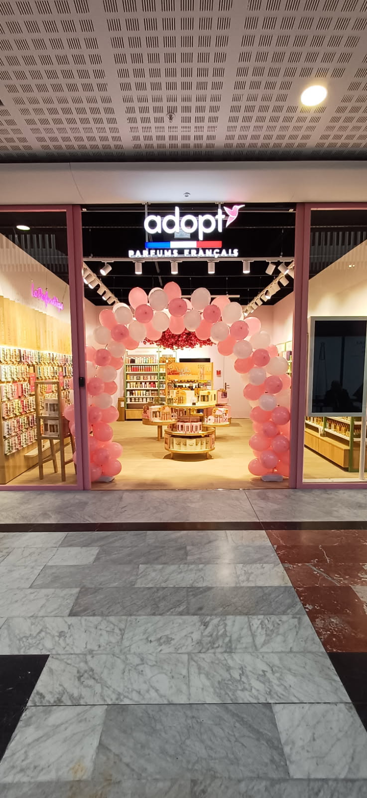 Foto 1 di Adopt Parfums