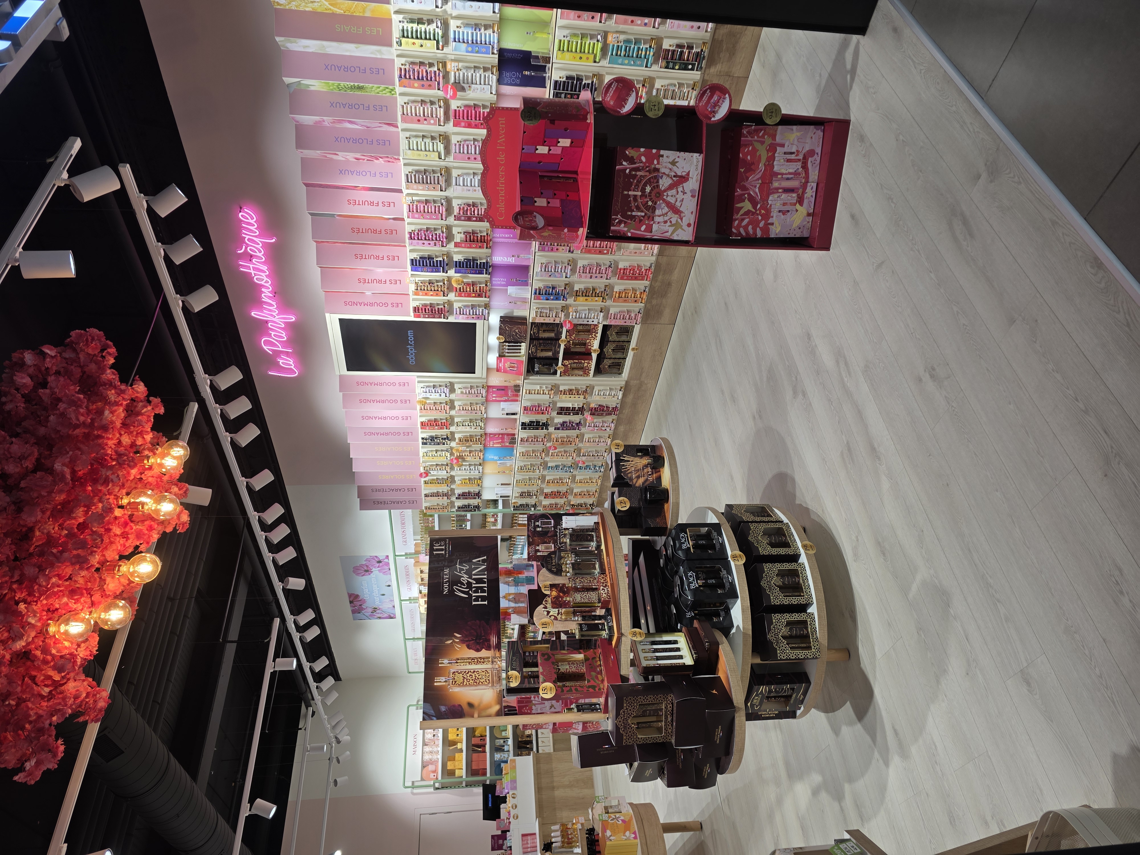 Foto 2 di Adopt Parfums