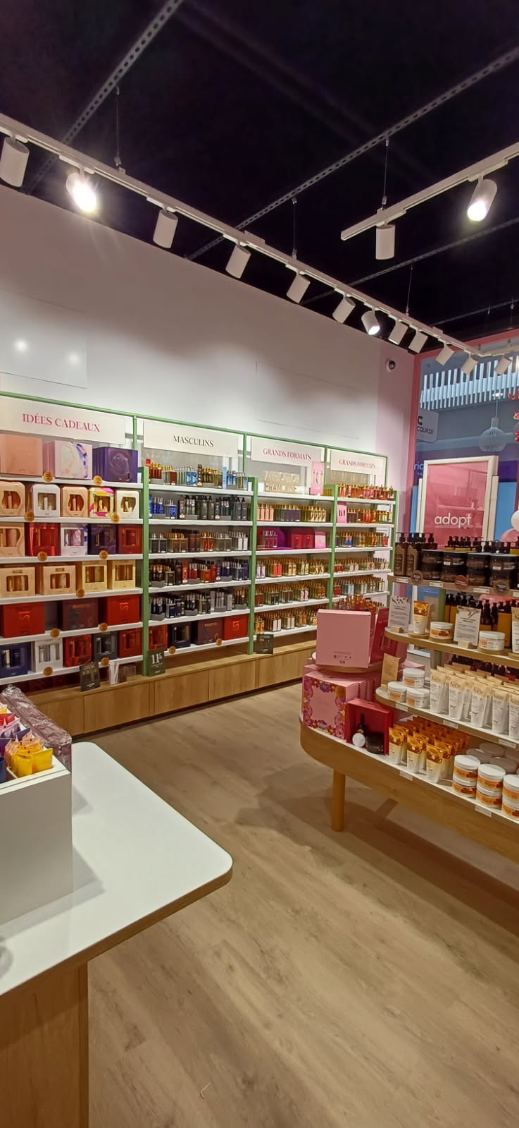 Foto 5 di Adopt Parfums