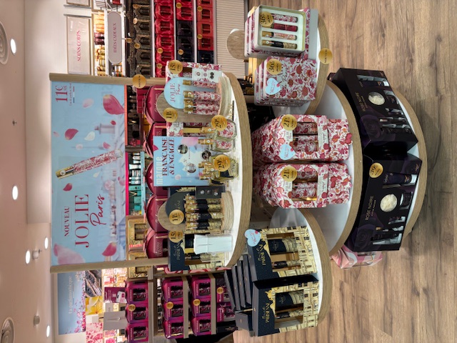 Foto 11 di Adopt Parfums
