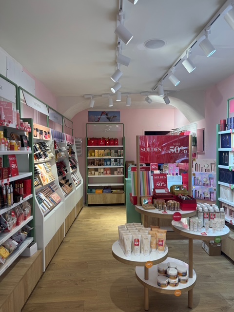 Foto 4 di Adopt Parfums