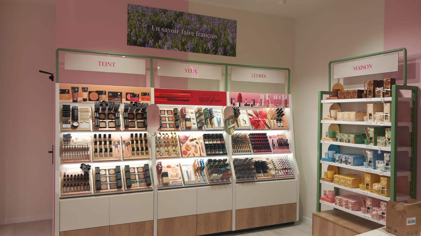 Foto 5 di Adopt Parfums