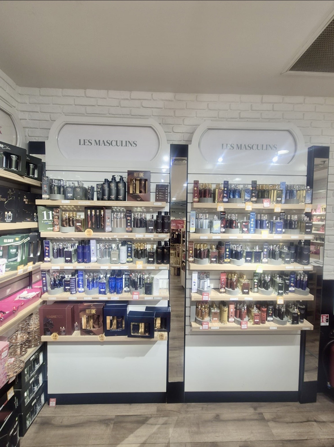 Foto 6 di Adopt Parfums