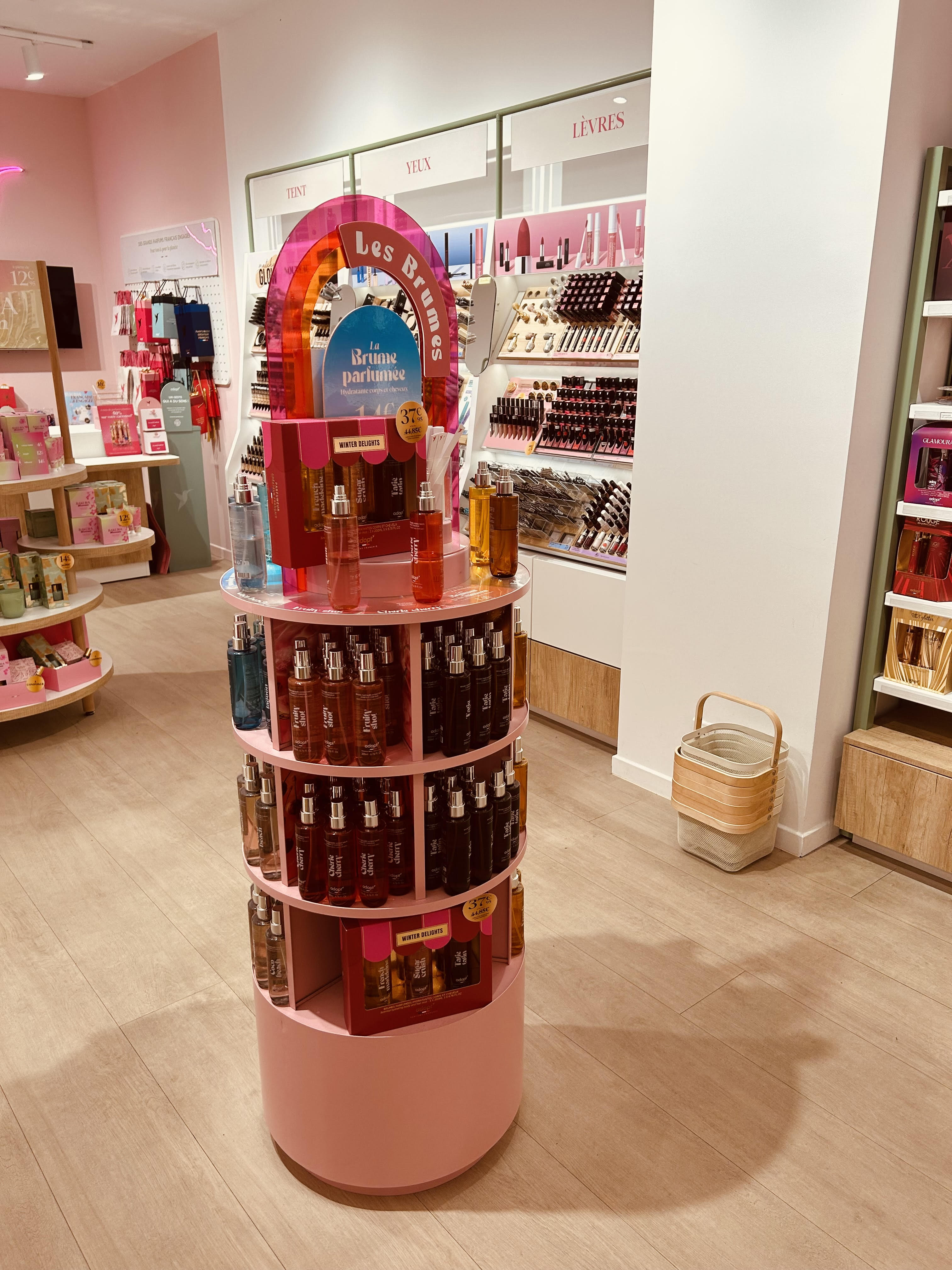 Foto 12 di Adopt Parfums