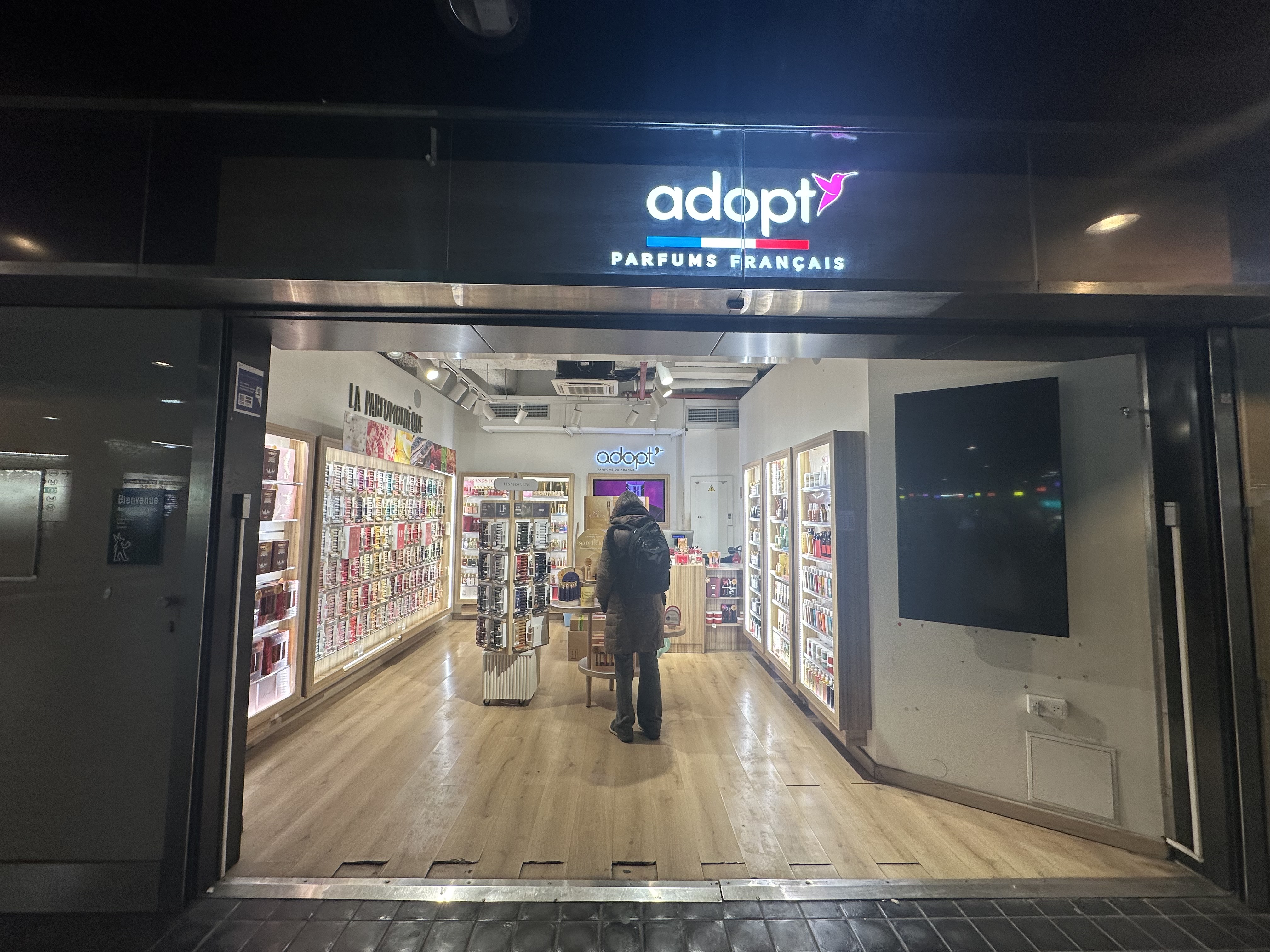 Foto 1 di Adopt Parfums
