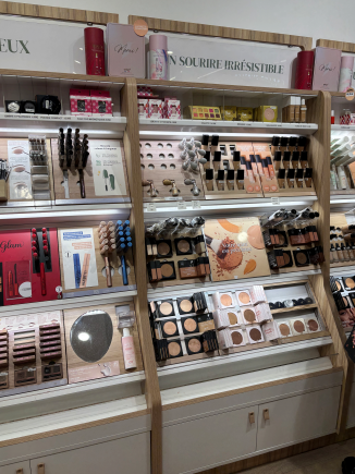 Foto 20 di Adopt Parfums