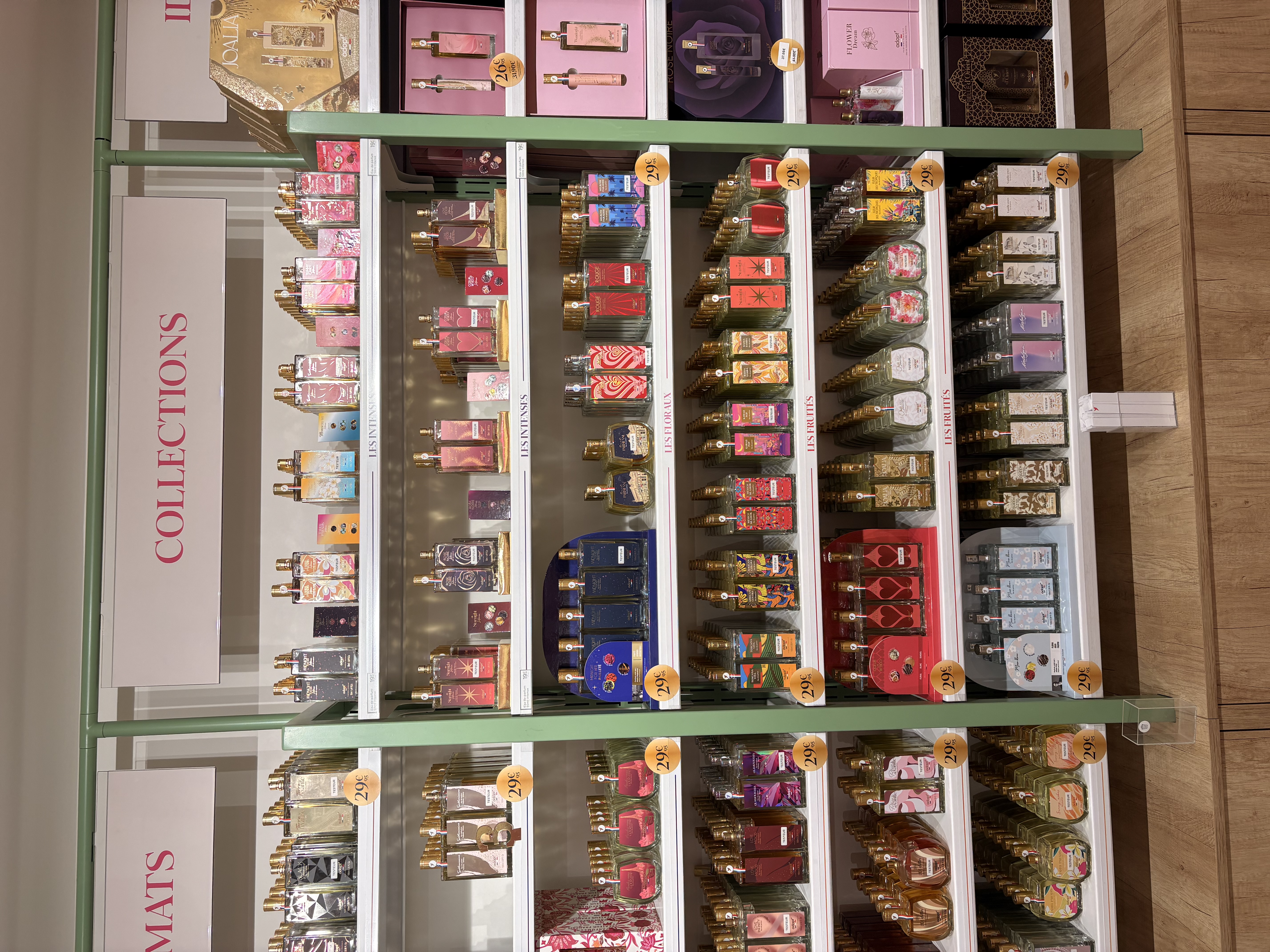 Foto 9 di Adopt Parfums