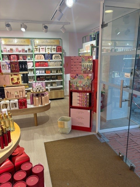Foto 8 di Adopt Parfums
