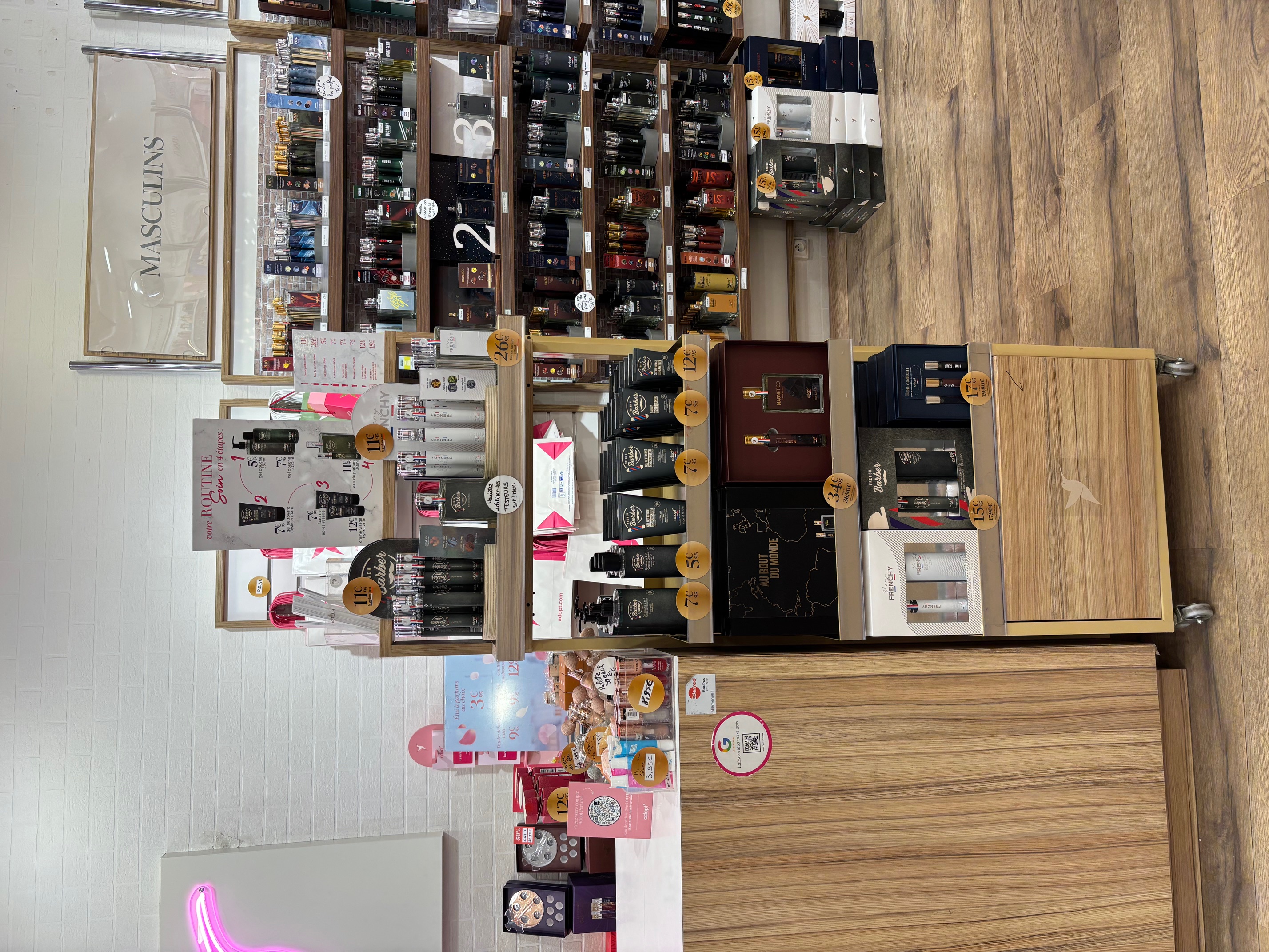 Foto 10 di Adopt Parfums